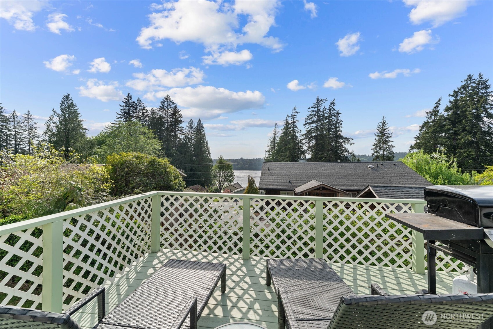 10023 Whitecap Drive Property Photo 2