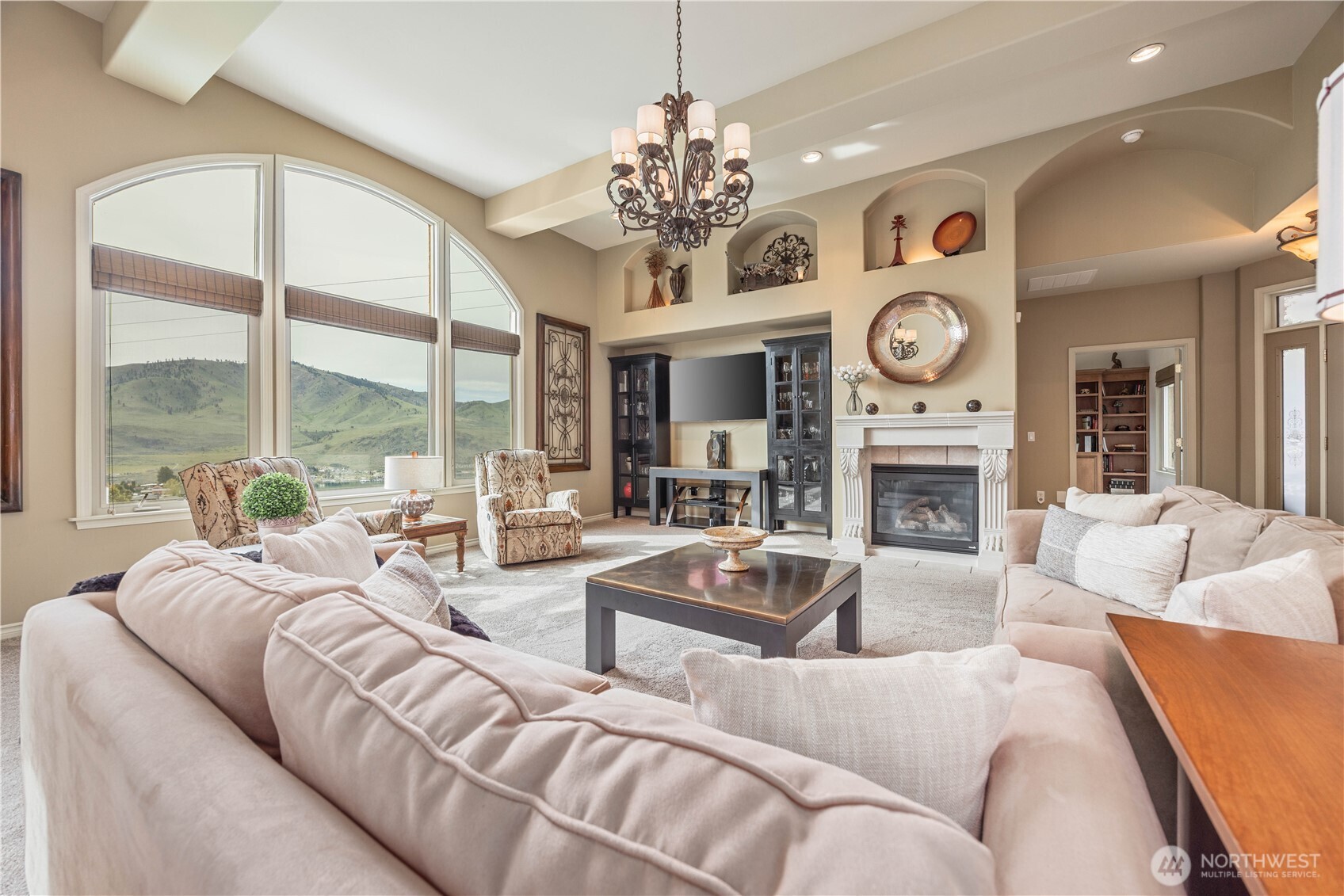 146 Long Drive Property Photo 4