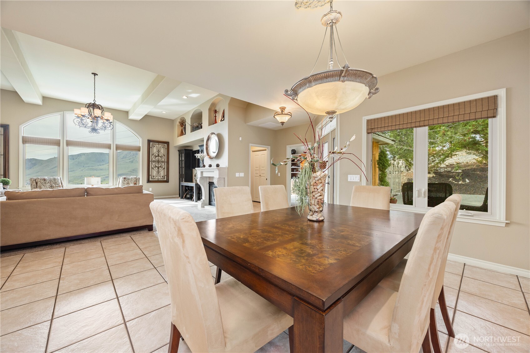 146 Long Drive Property Photo 5