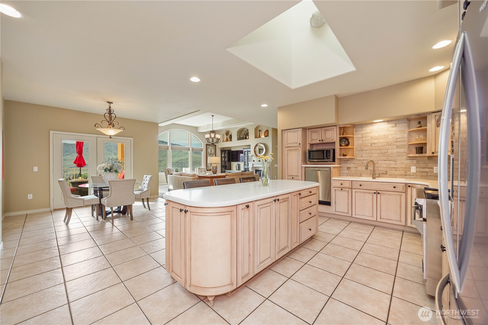 146 Long Drive Property Photo 9