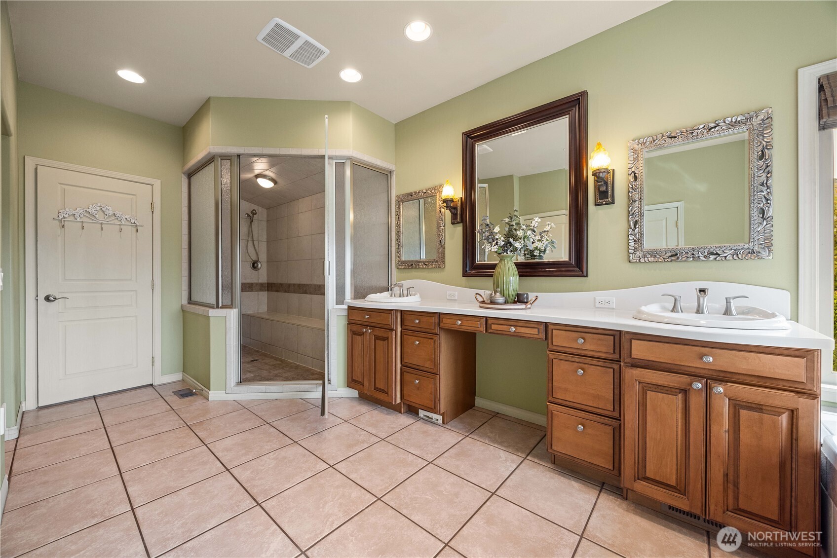 146 Long Drive Property Photo 20