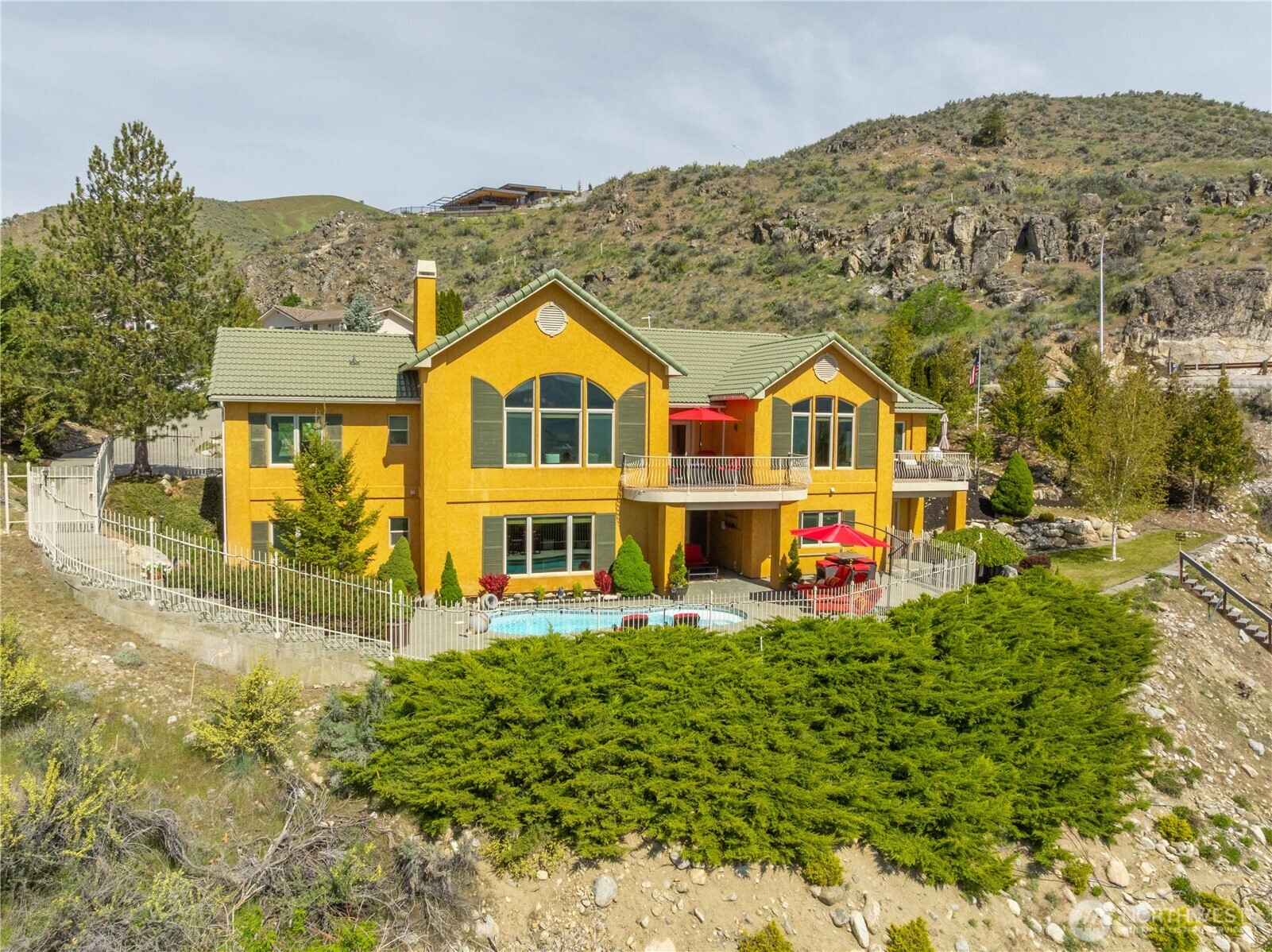146 Long Drive Property Photo 38