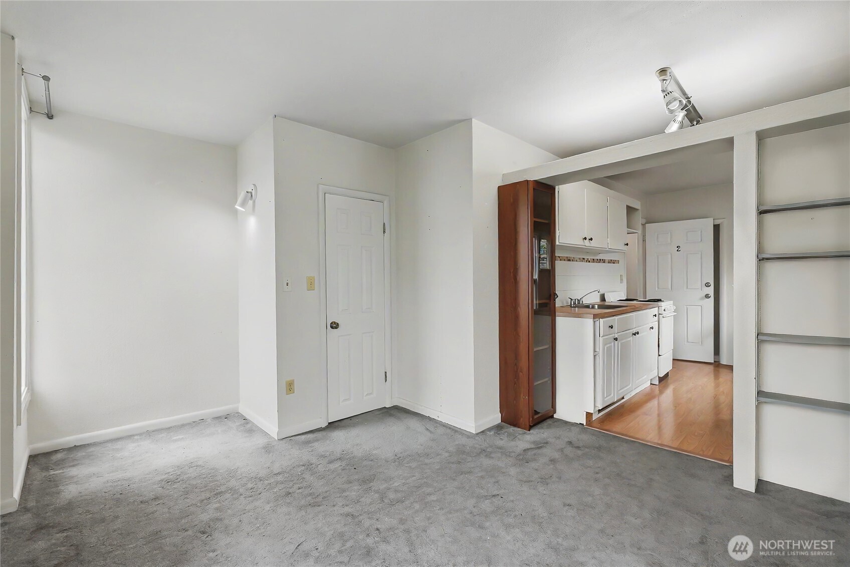 612 N Oakes Street Property Photo 15