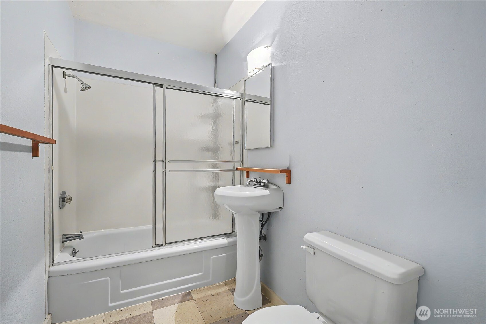 612 N Oakes Street Property Photo 18