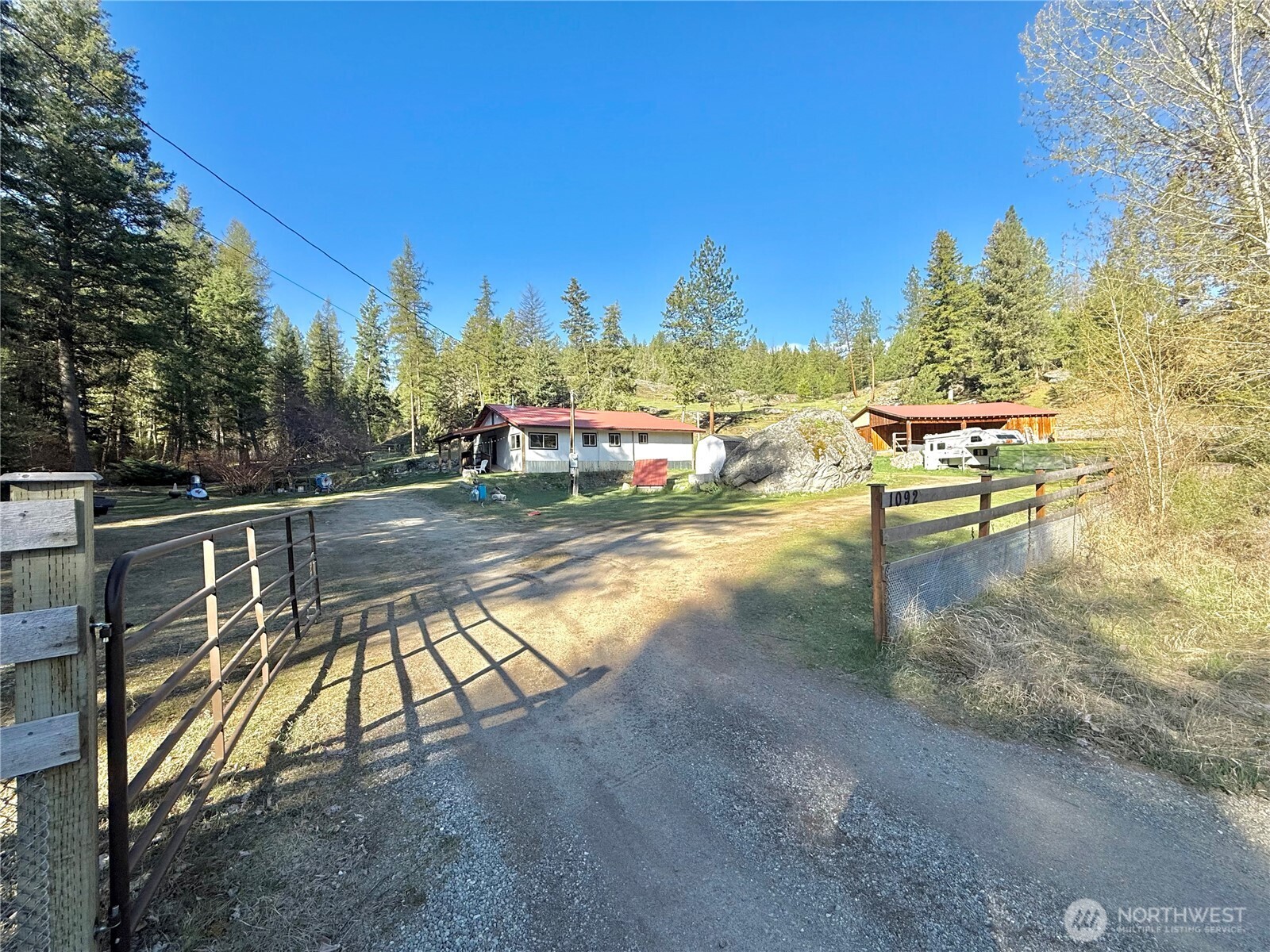 1092 Aeneas Valley Road Property Photo 2