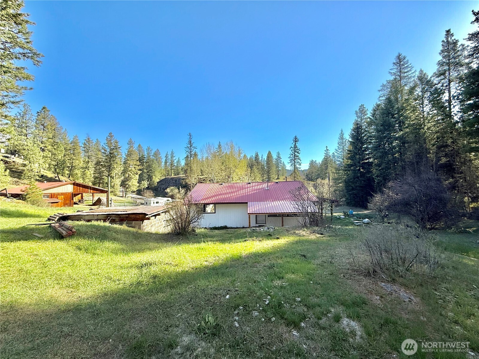 1092 Aeneas Valley Road Property Photo 6