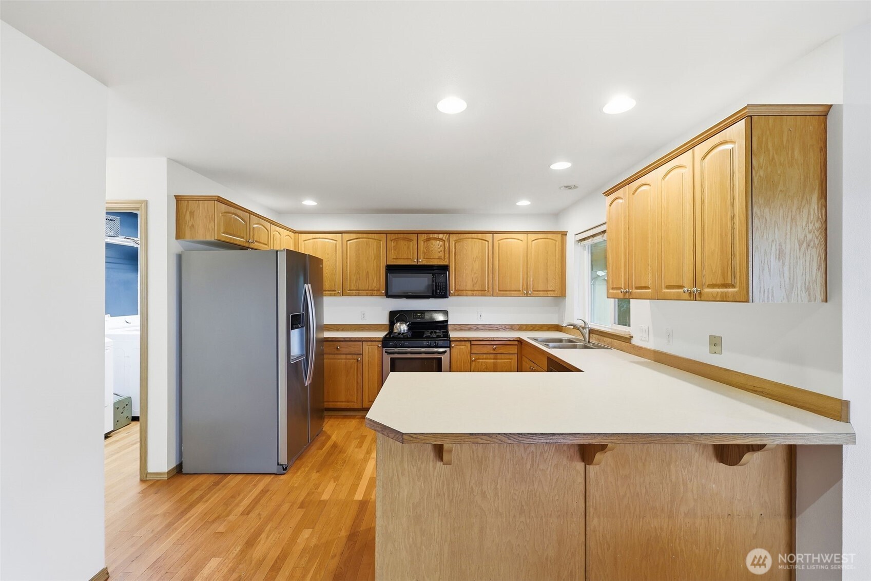 263 Hamilton Court Property Photo 11