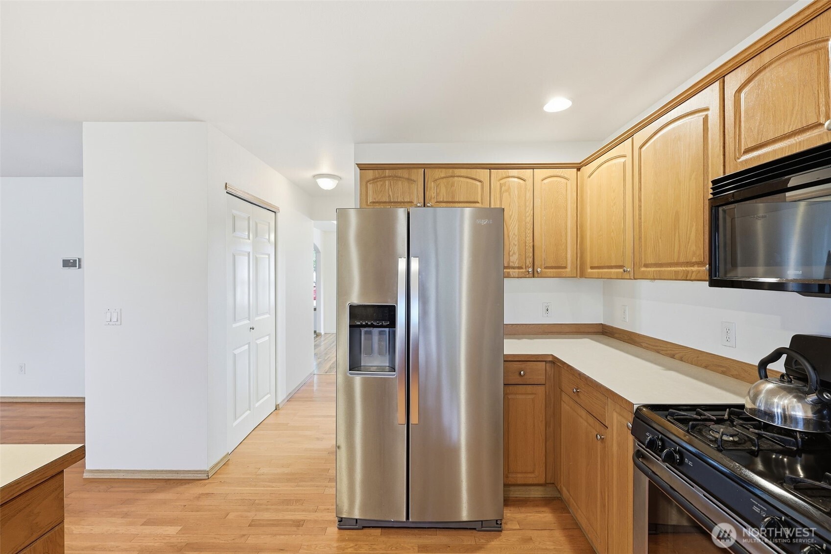 263 Hamilton Court Property Photo 15