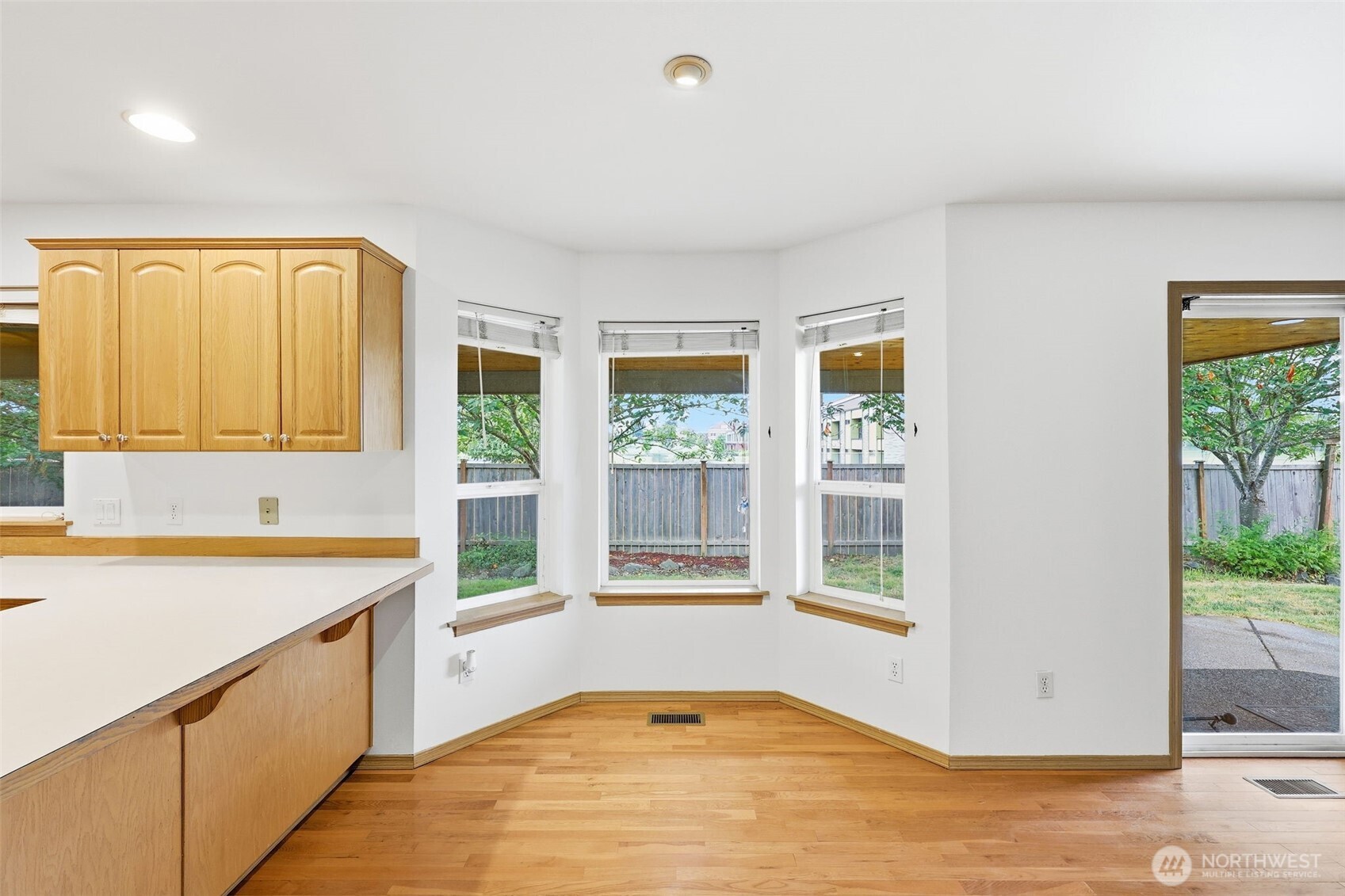 263 Hamilton Court Property Photo 17