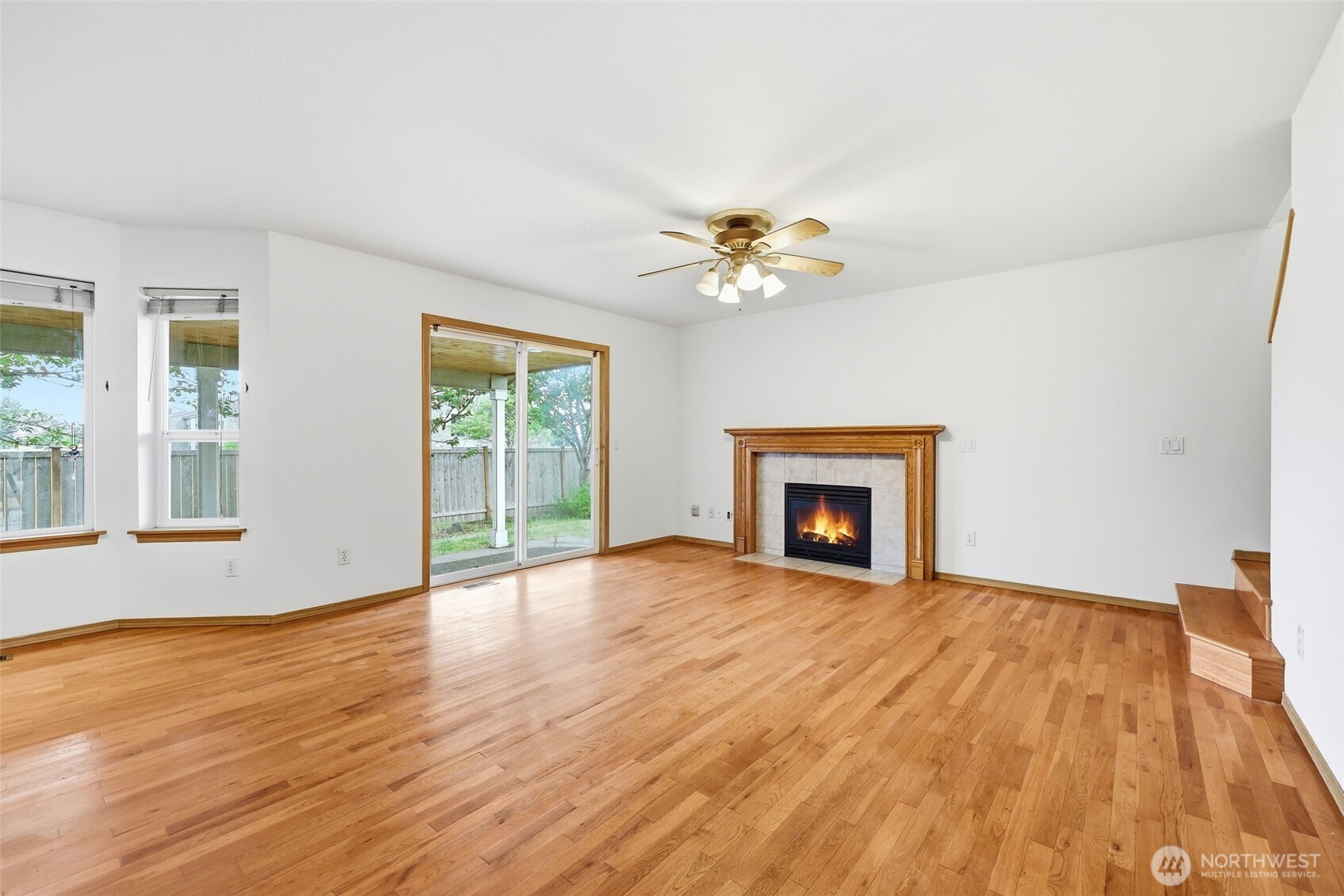 263 Hamilton Court Property Photo 18
