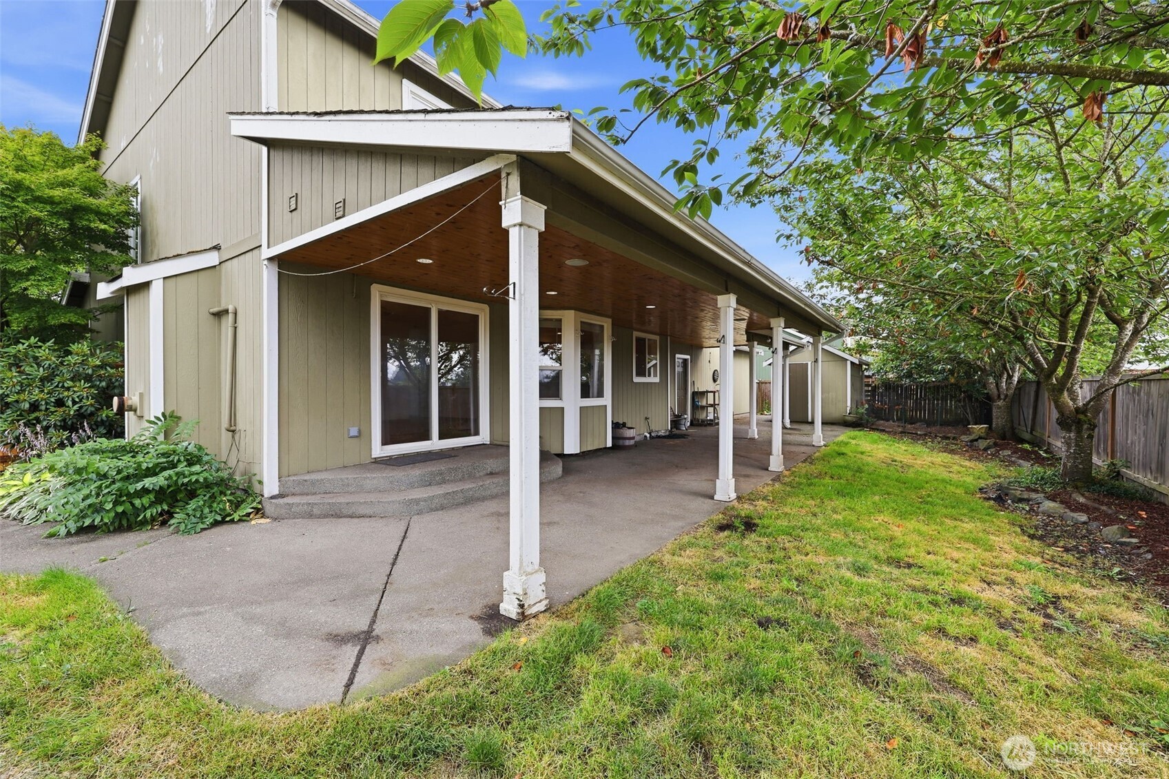263 Hamilton Court Property Photo 32