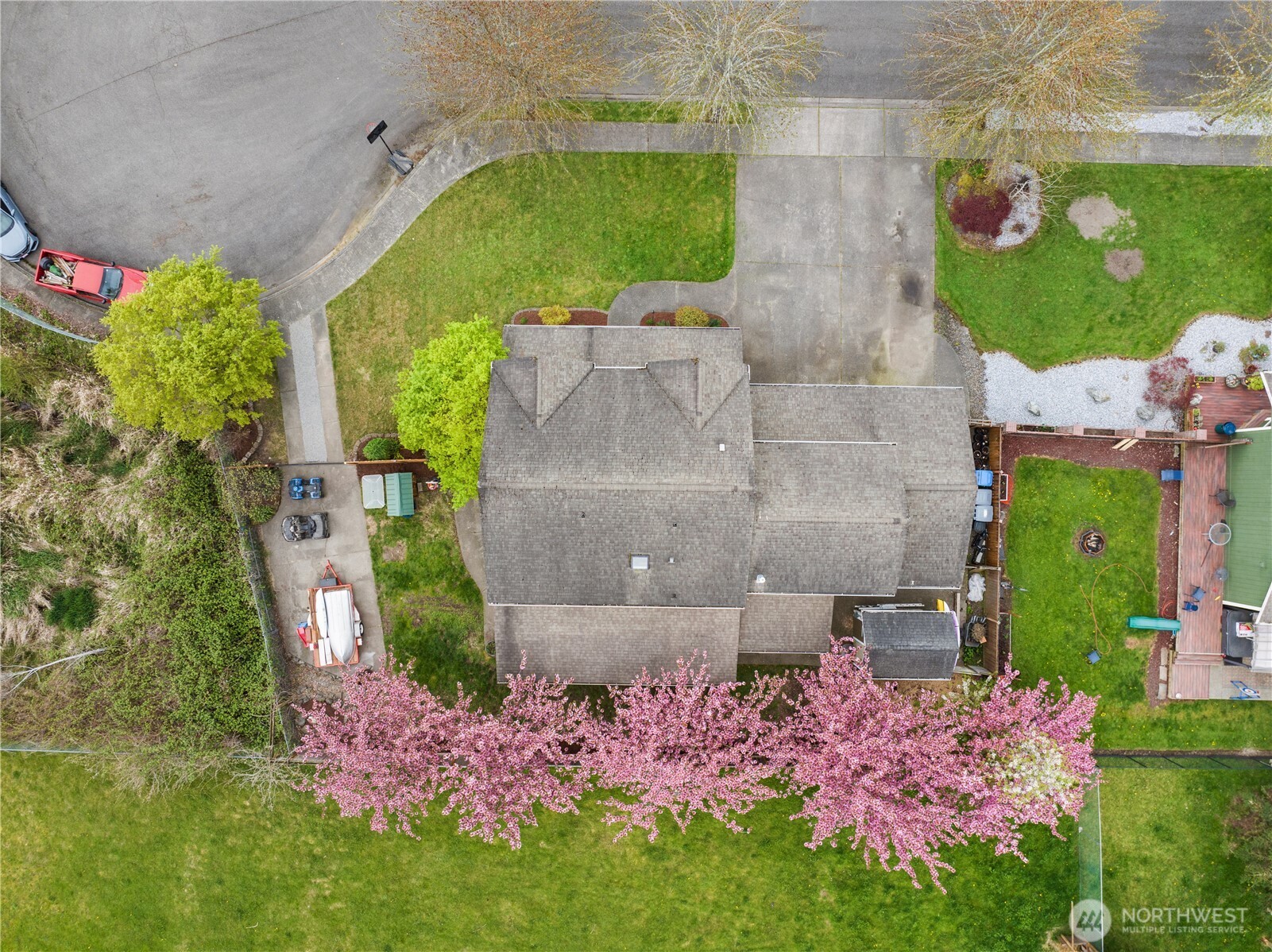 263 Hamilton Court Property Photo 38