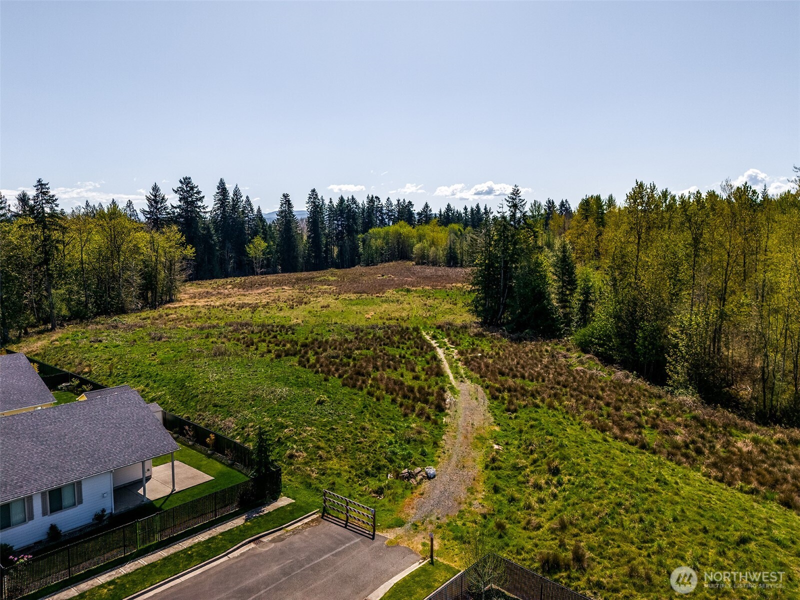 400 Hall Road Property Photo 6
