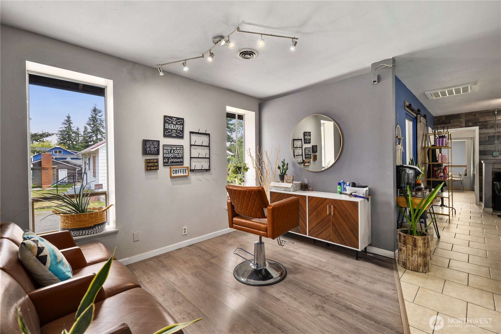 7439 Beverly Boulevard Property Photo 7