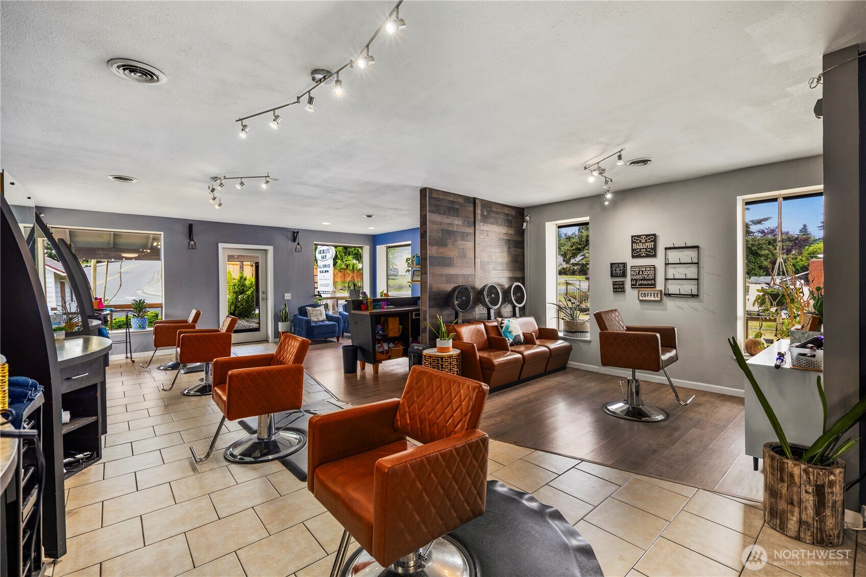 7439 Beverly Boulevard Property Photo 8