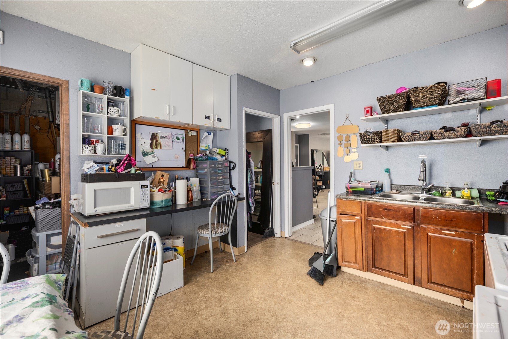 7439 Beverly Boulevard Property Photo 14