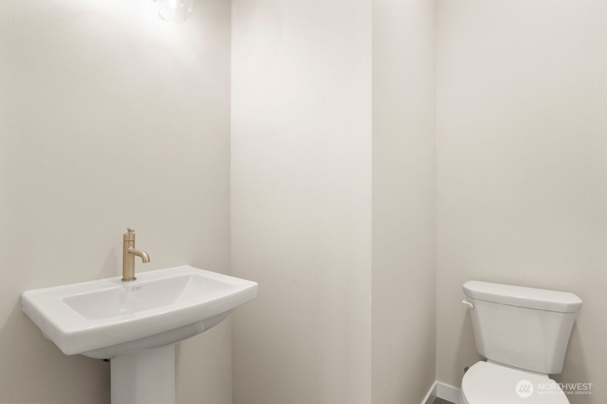 16823 Alder Way K2 Property Photo 9
