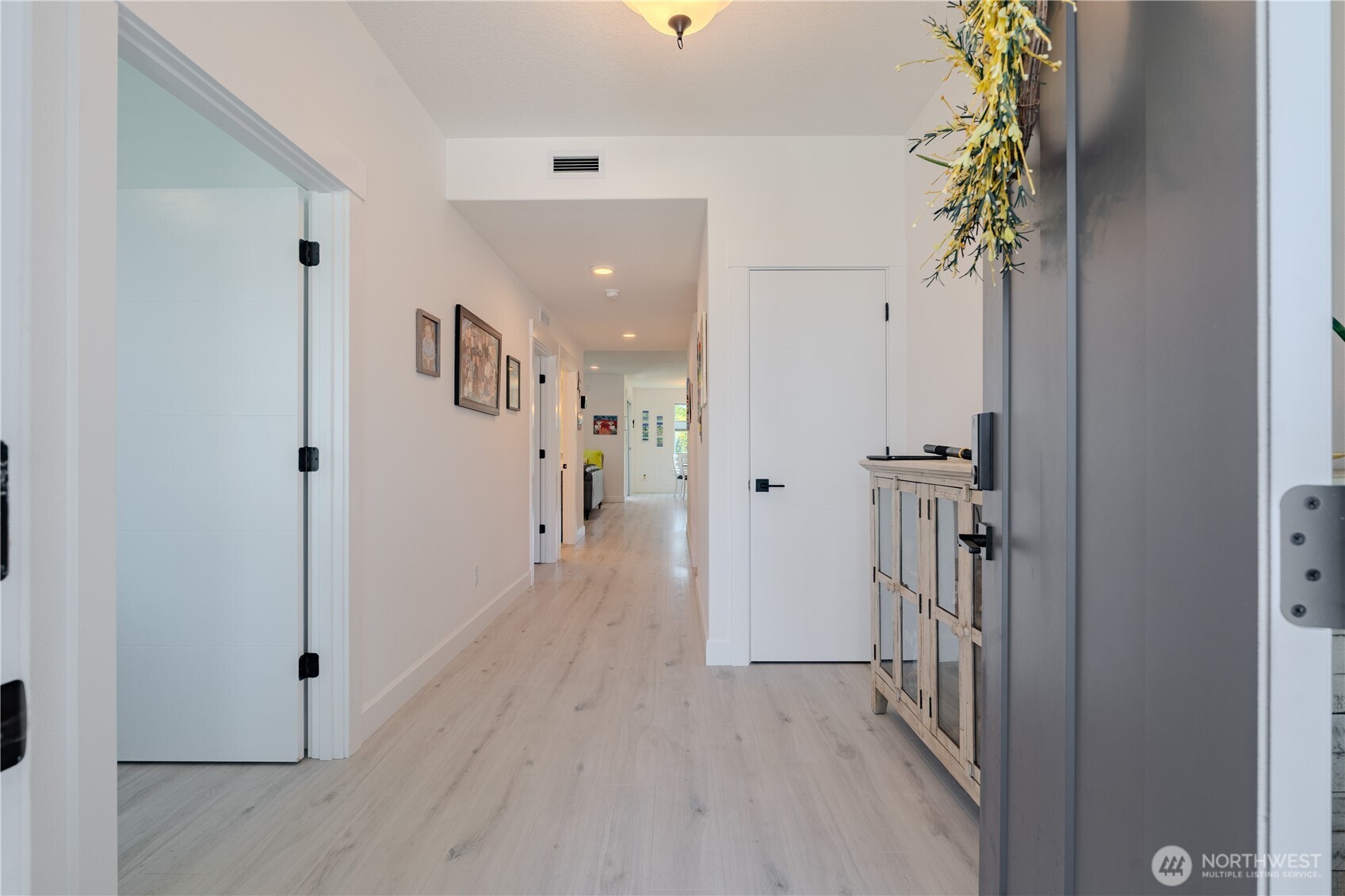 9109 Ne 151st Court Property Photo 2
