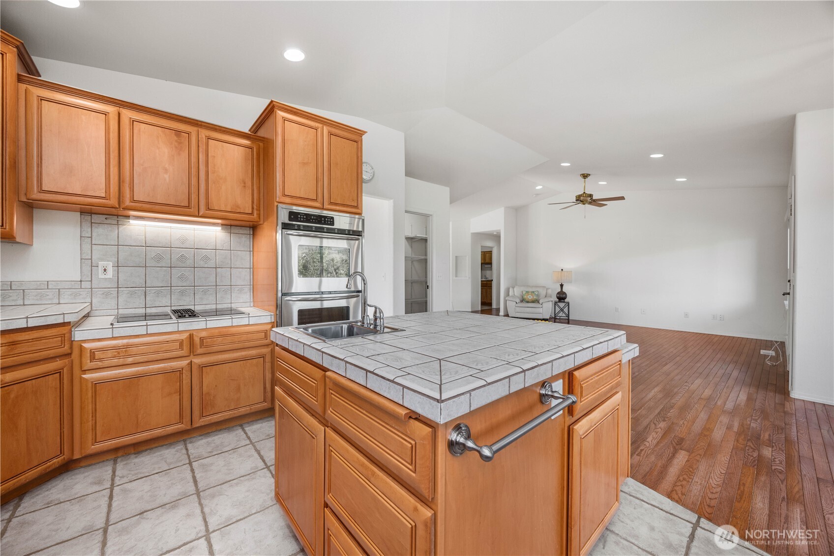 3503 W Malaga Road Property Photo 10