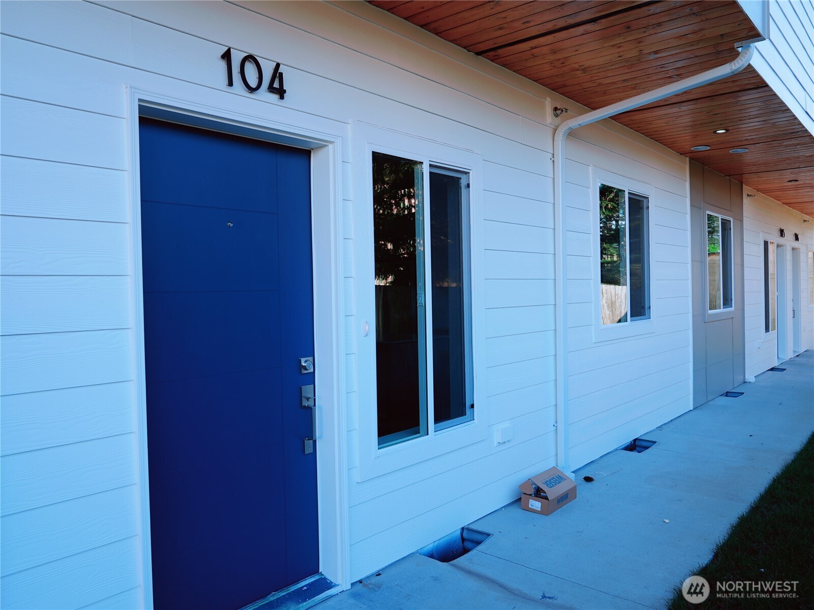 2155 Siddle Loop 104 Property Photo 2