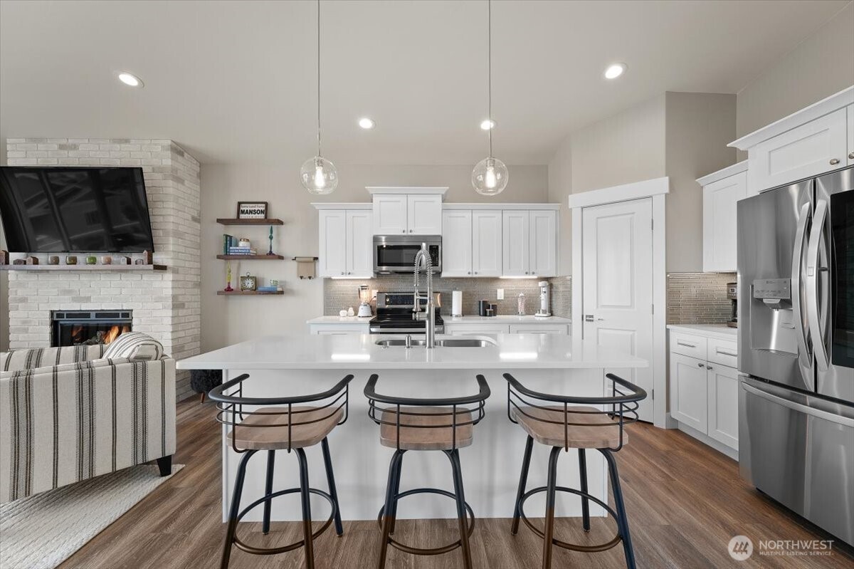 317 Village Drive Property Photo 25