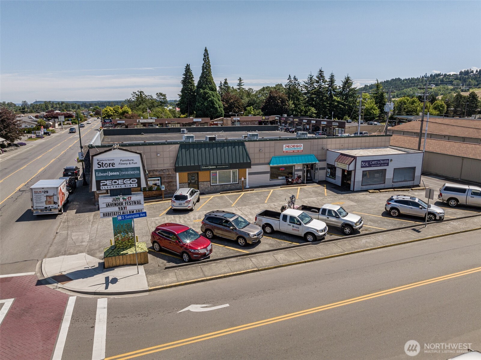 213 E Washington Street Property Photo 1