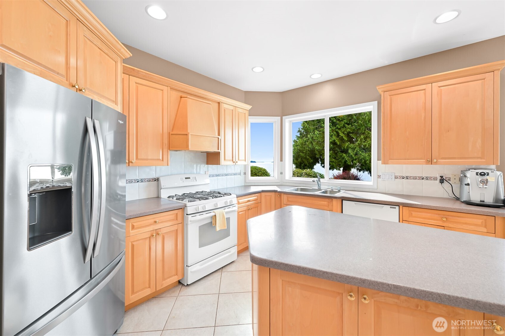 3145 Sunset Way Property Photo 11