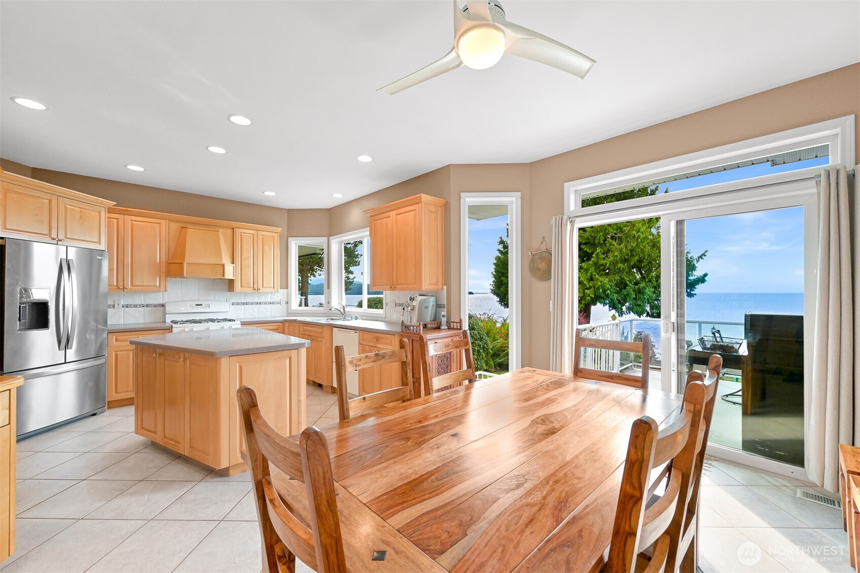 3145 Sunset Way Property Photo 14