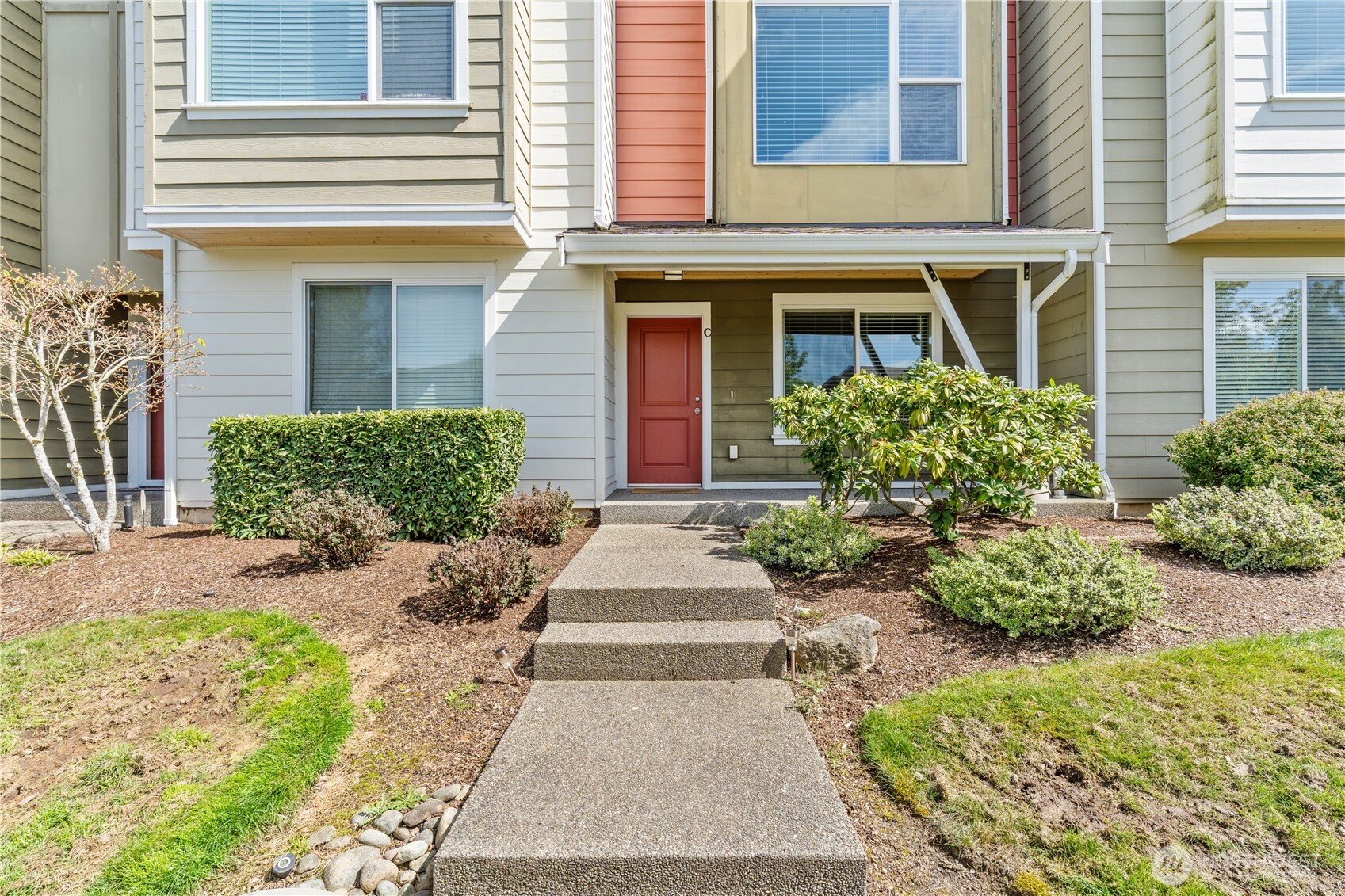 17410 118th Avenue Ct C Property Photo 3