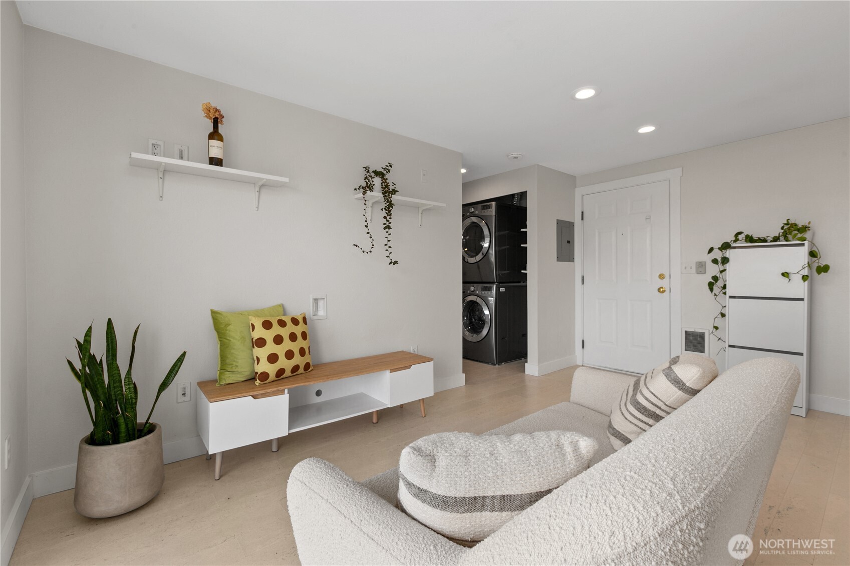 12056 15th Avenue 404 Property Photo 5