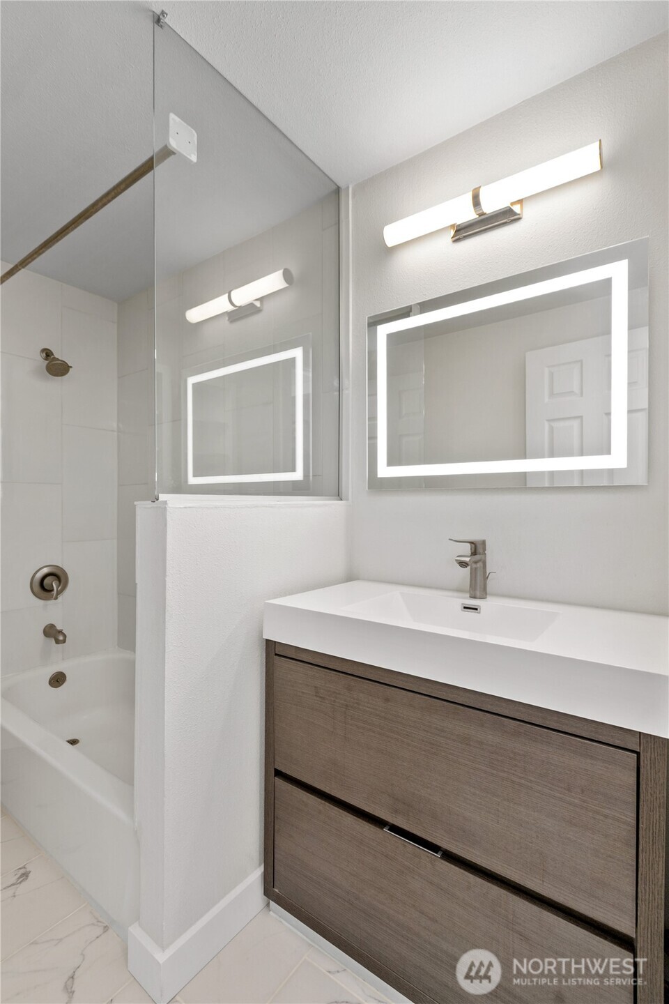 12056 15th Avenue 404 Property Photo 19