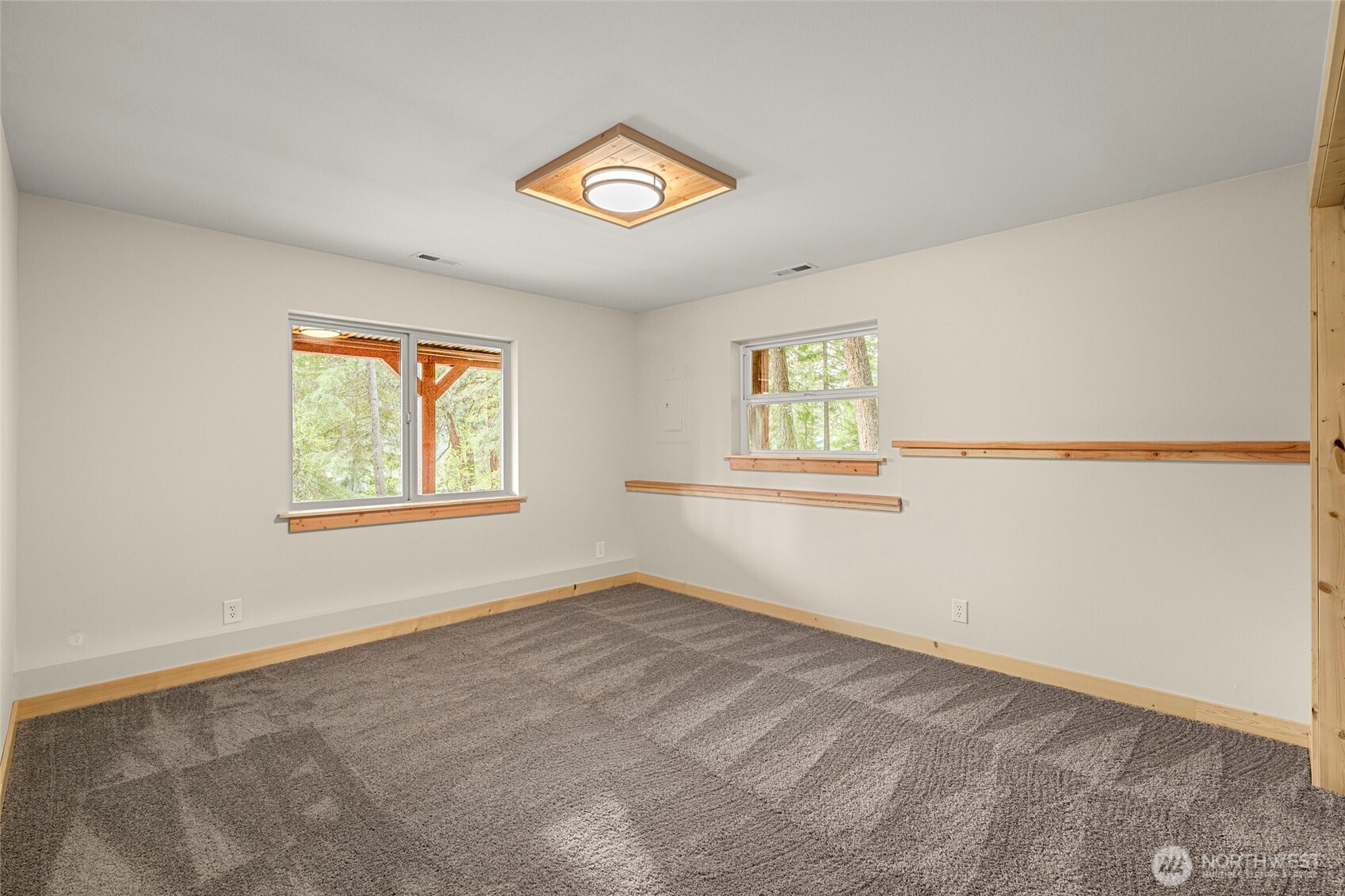 25603 Camp 12 Road Property Photo 28