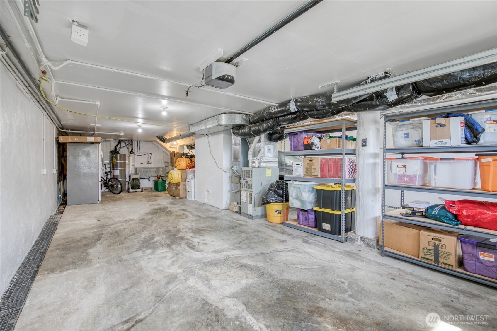 713 N Broadway St Property Photo 37