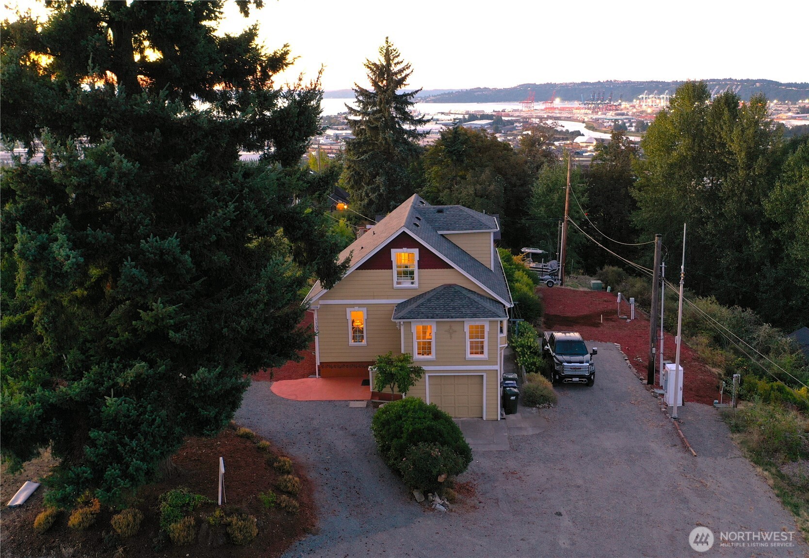 1109 E 31st Street Property Photo 1