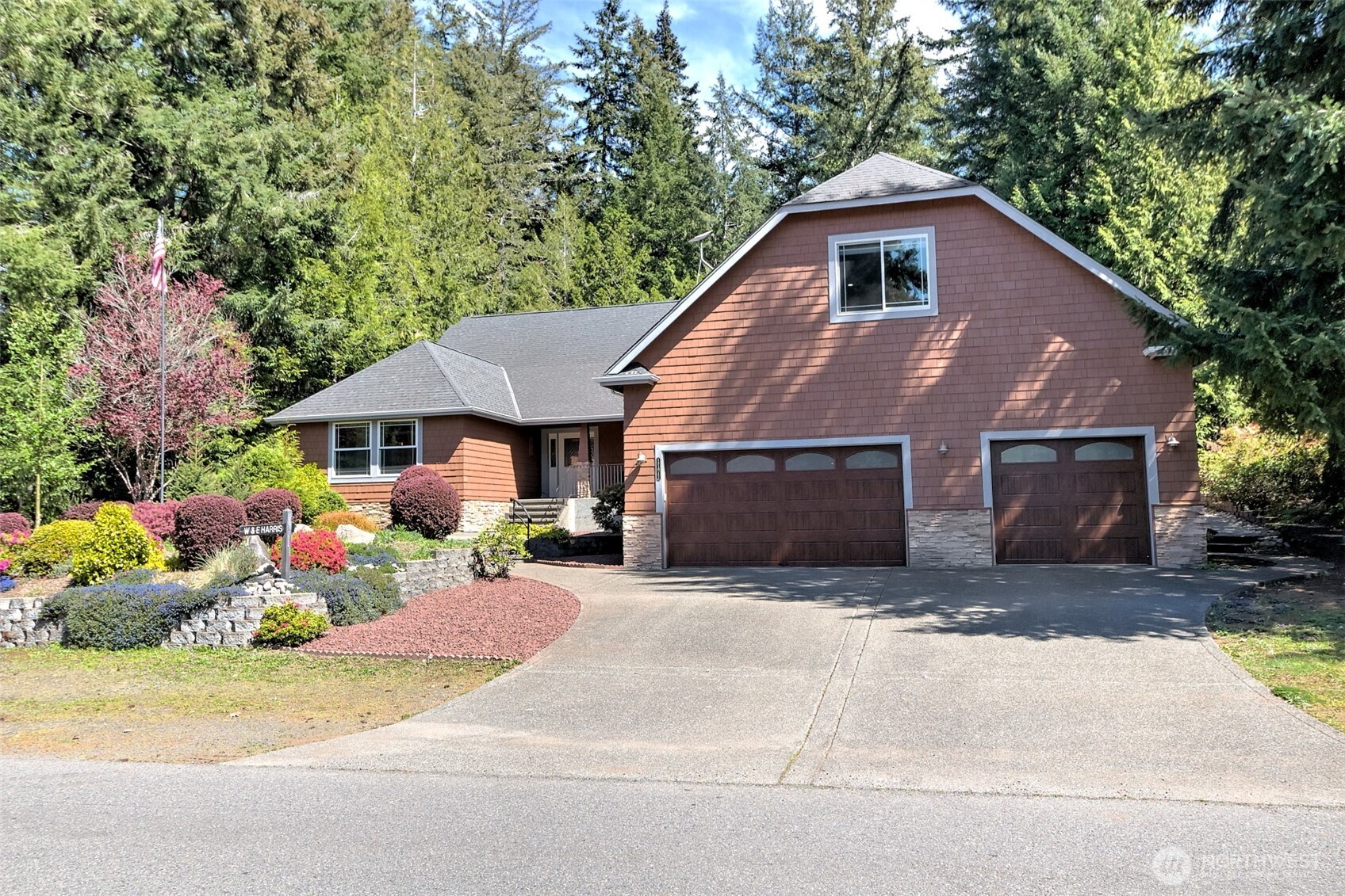 1171 E Old Ranch Road Property Photo 2