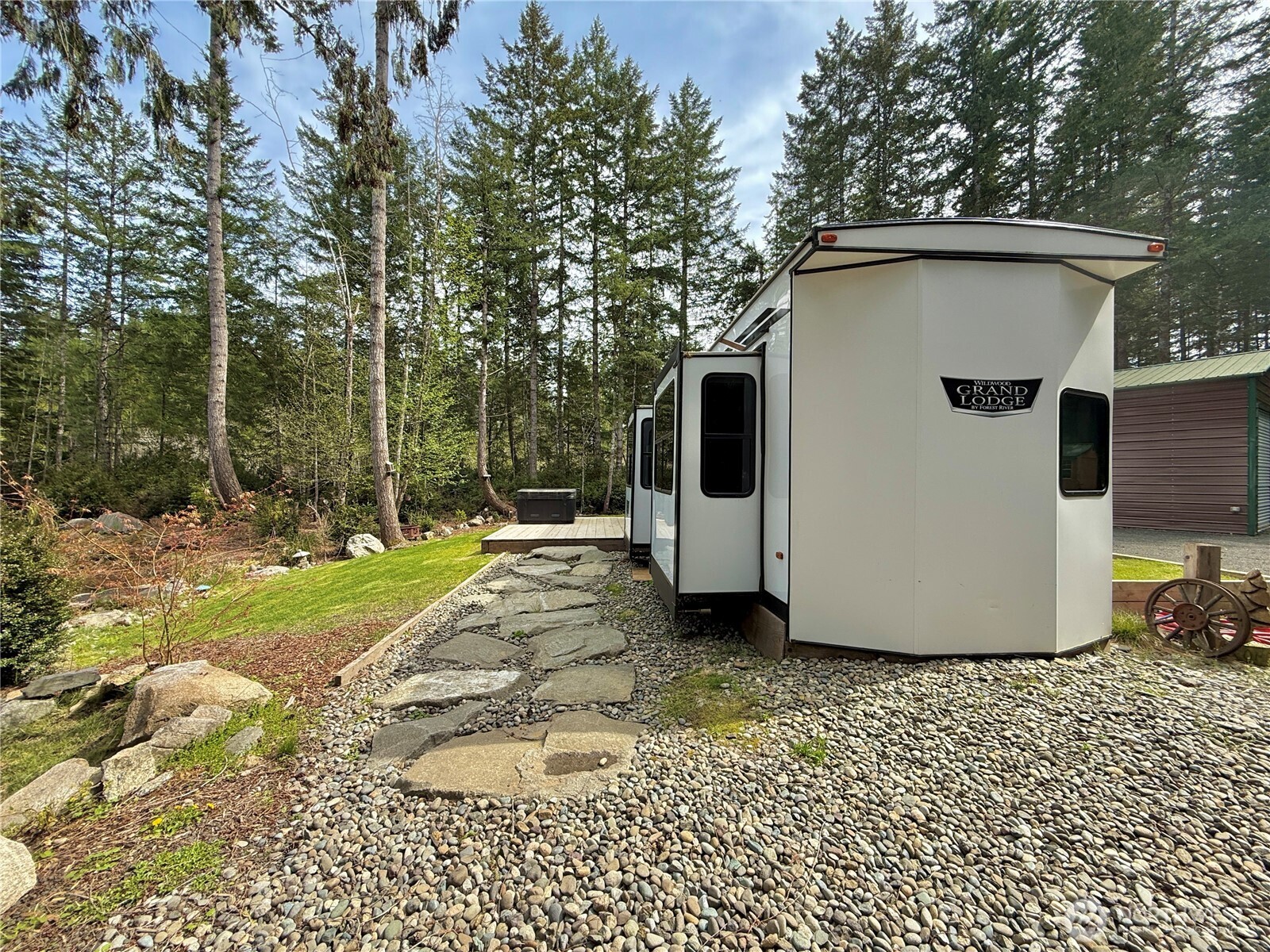 151 E Horine Way Property Photo 8