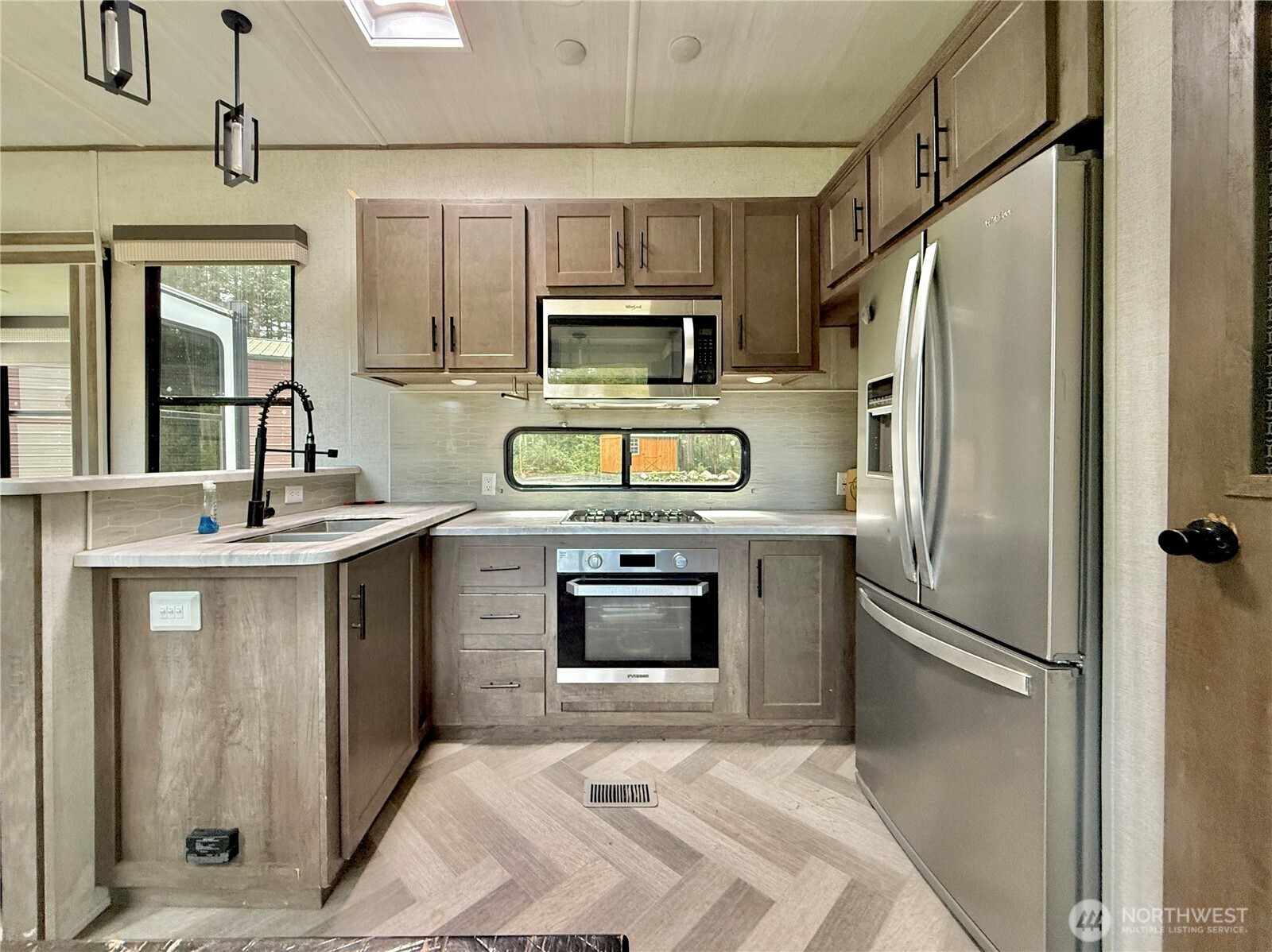 151 E Horine Way Property Photo 11