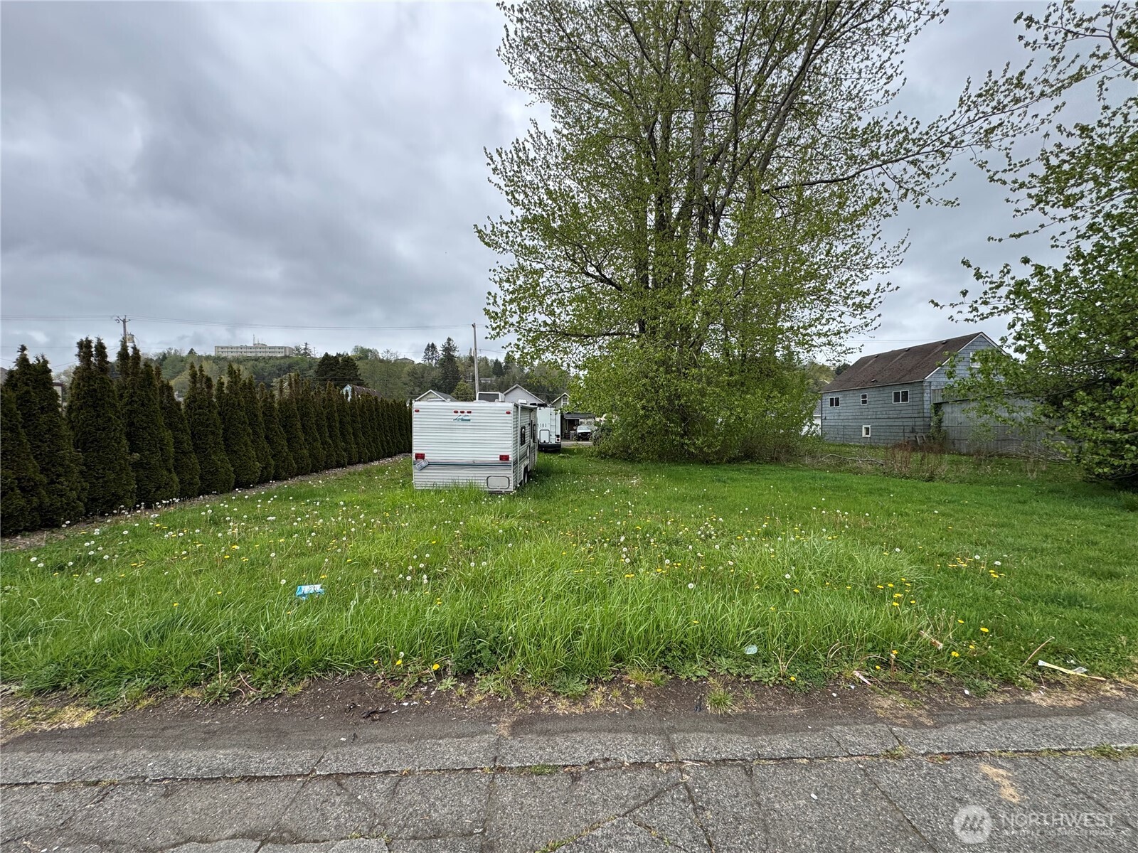 2210 Simpson Avenue Property Photo 1