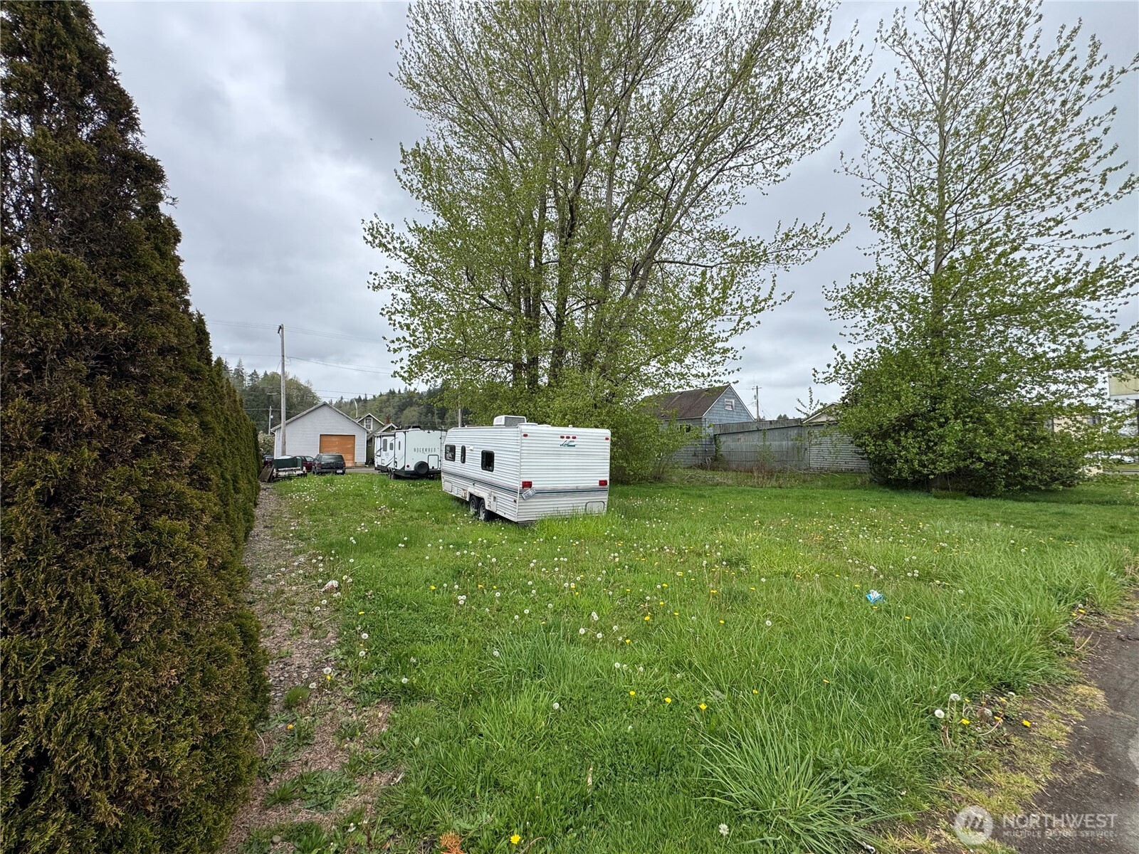 2210 Simpson Avenue Property Photo 3
