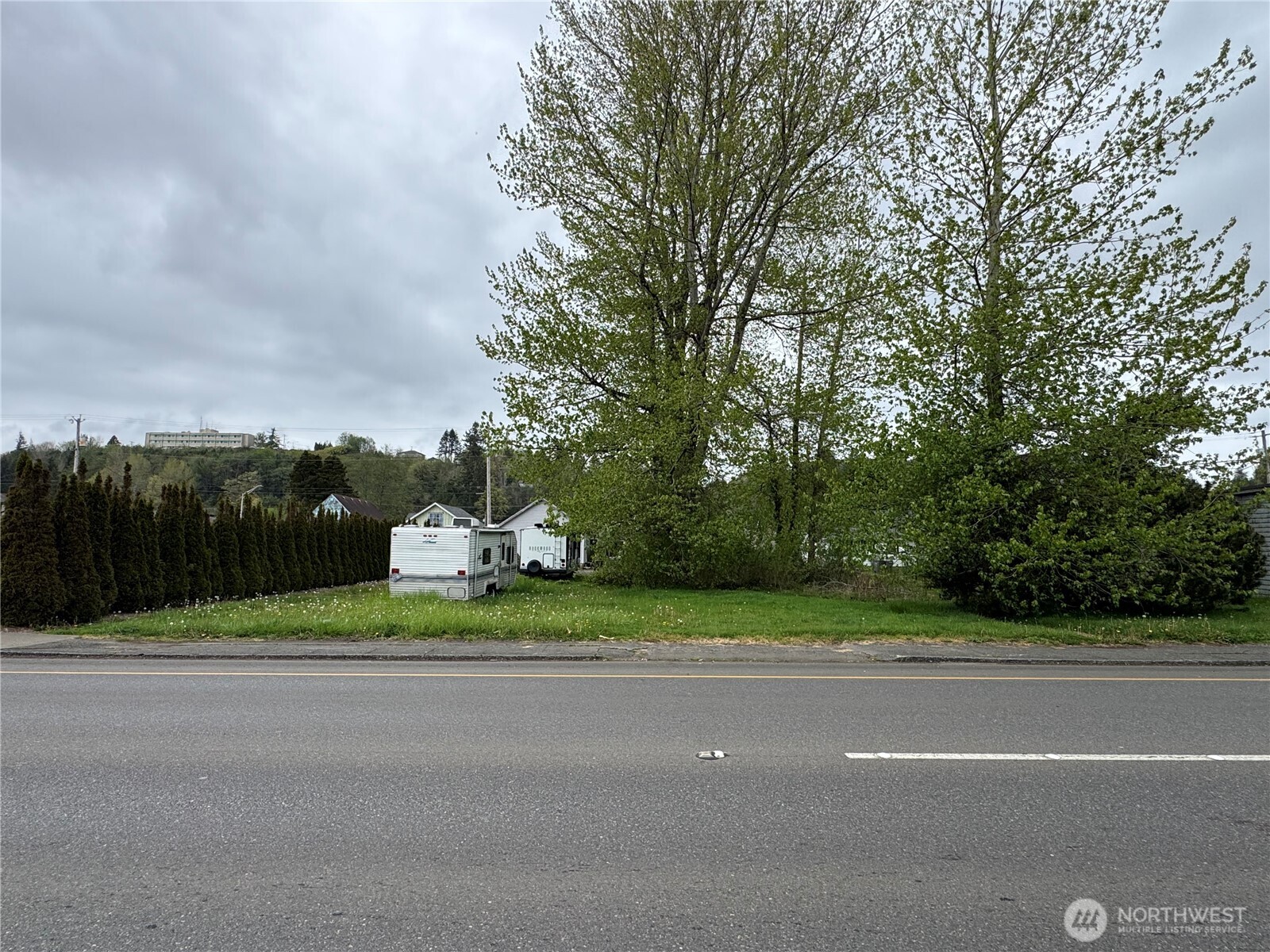 2210 Simpson Avenue Property Photo 4