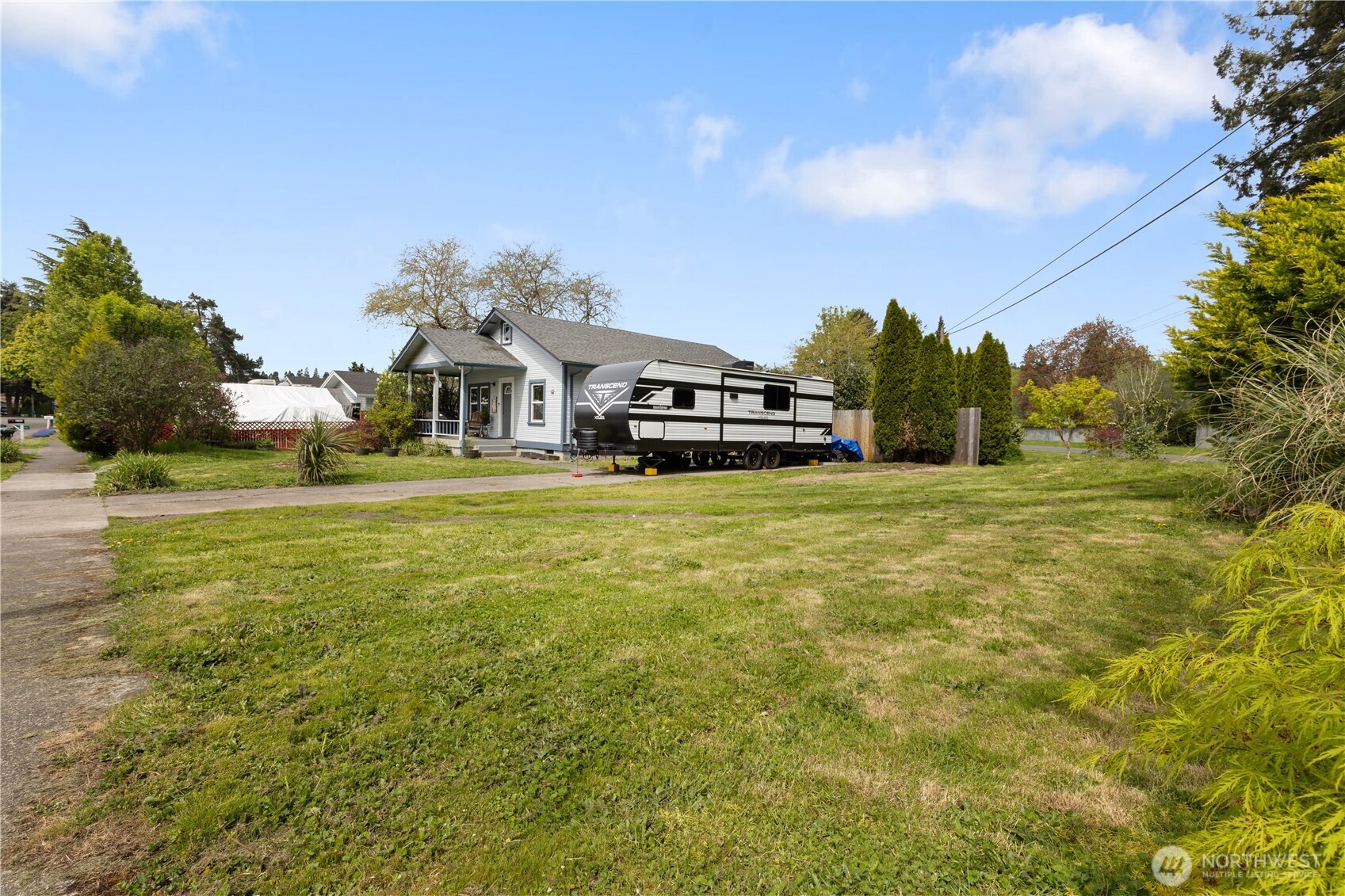 210 Rosewood Street Property Photo 6