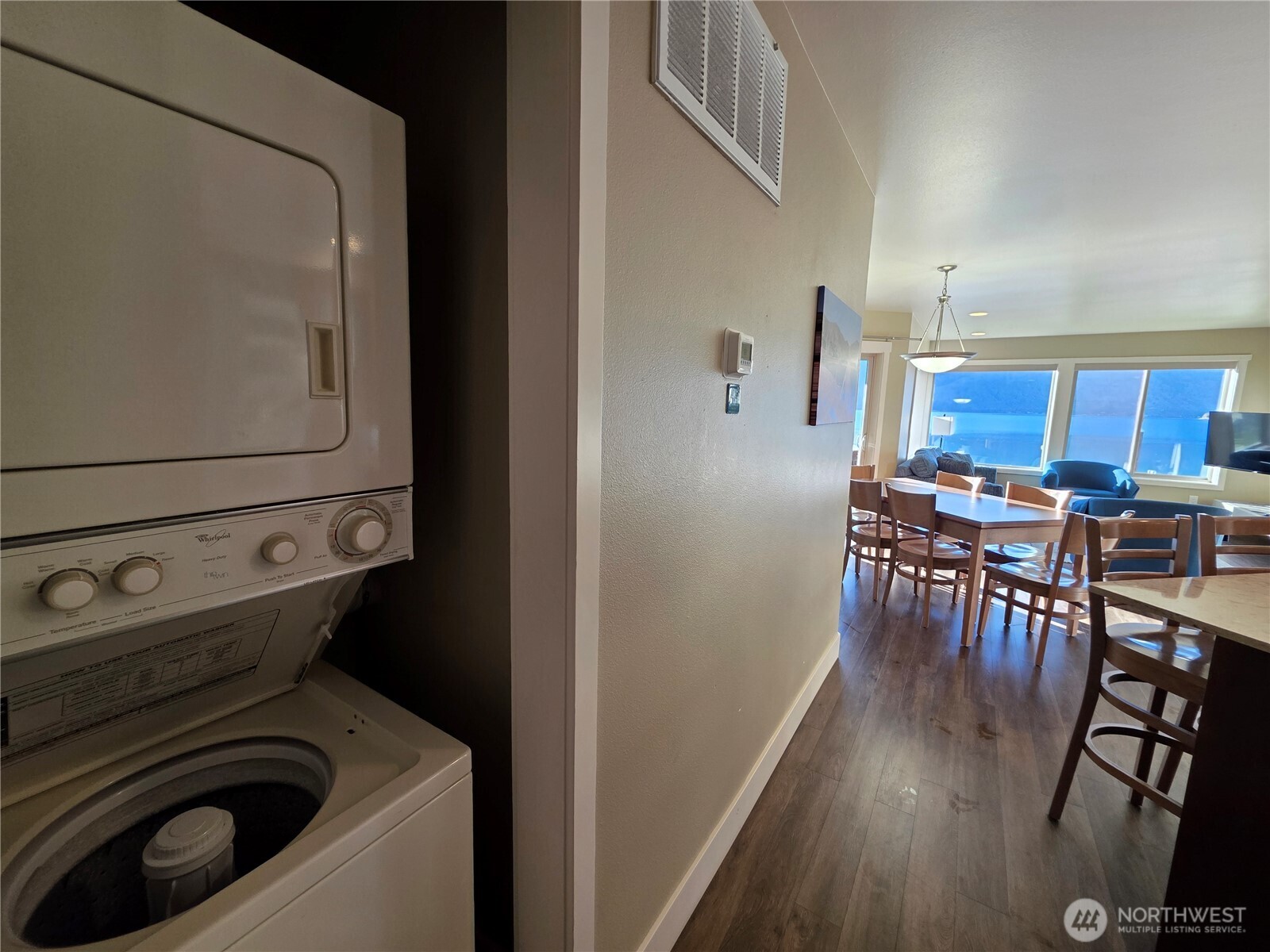 1 Lakeside 714-i Property Photo 14