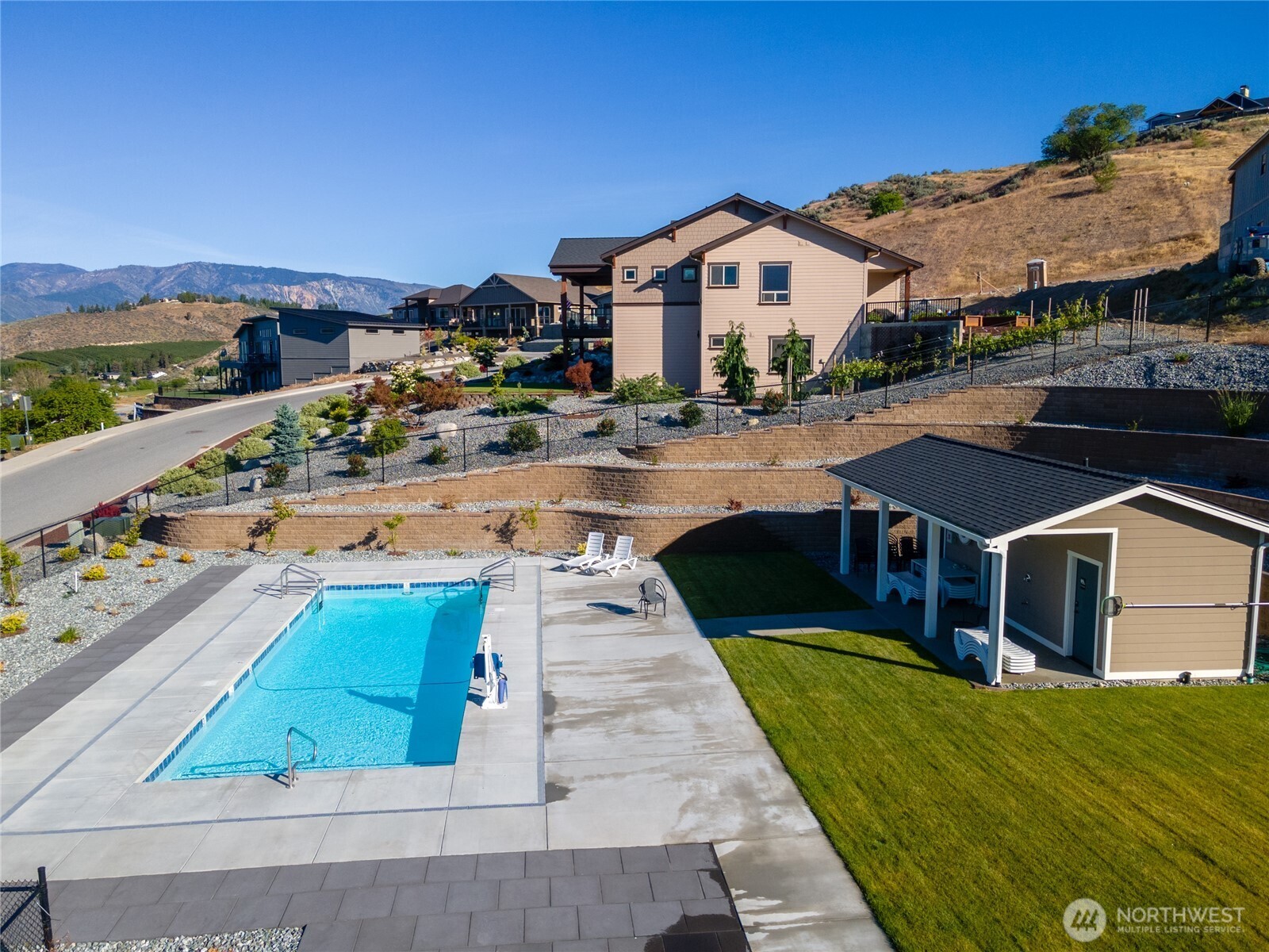 209 Apple Avenue Property Photo 14