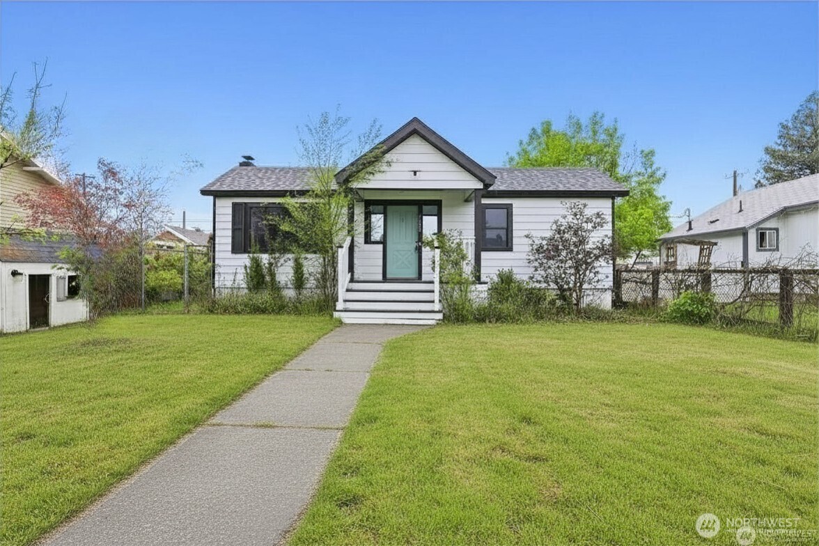 4807 N Howard Street Property Photo 1