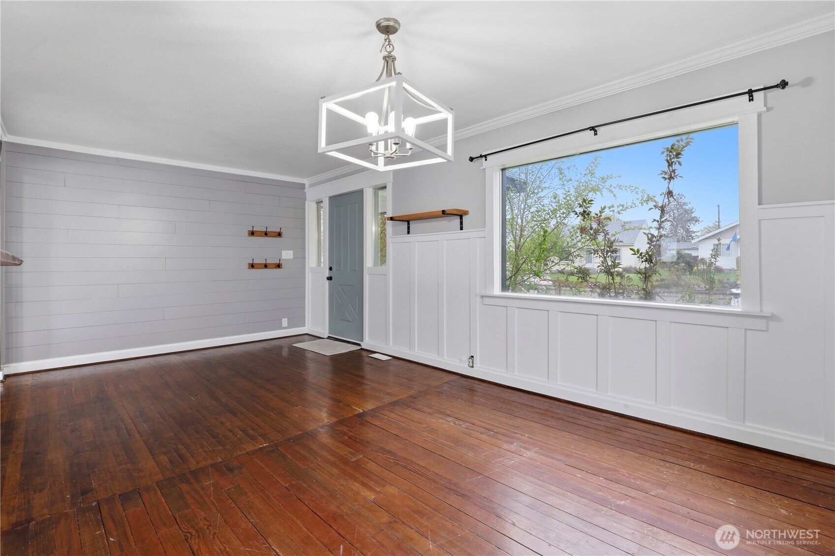 4807 N Howard Street Property Photo 4