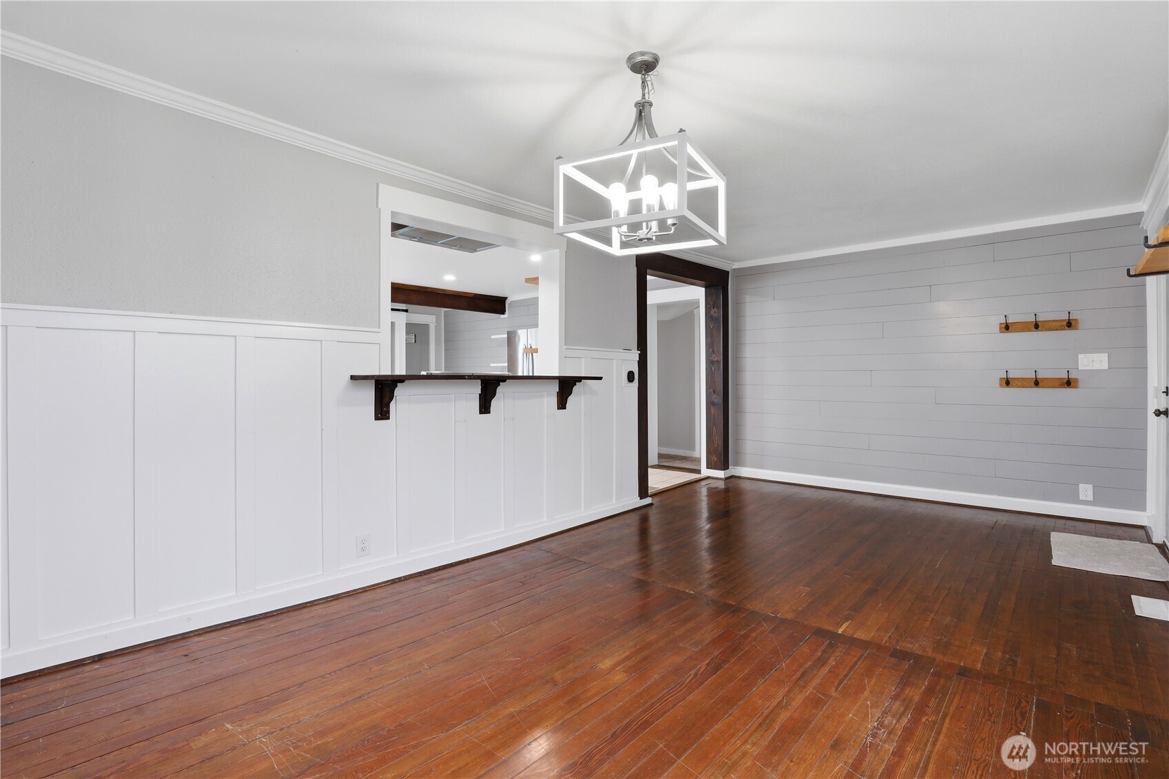 4807 N Howard Street Property Photo 5