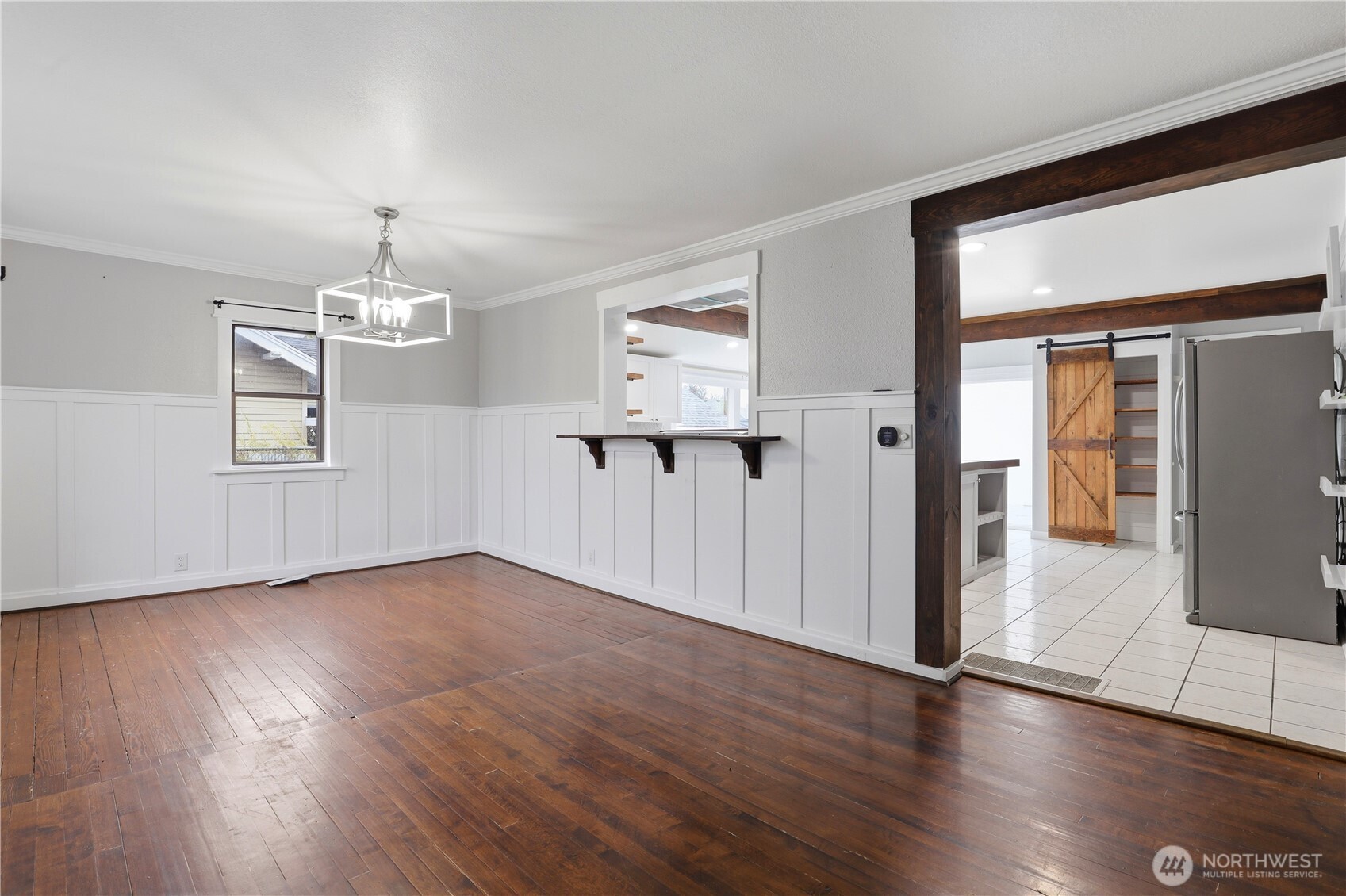 4807 N Howard Street Property Photo 6