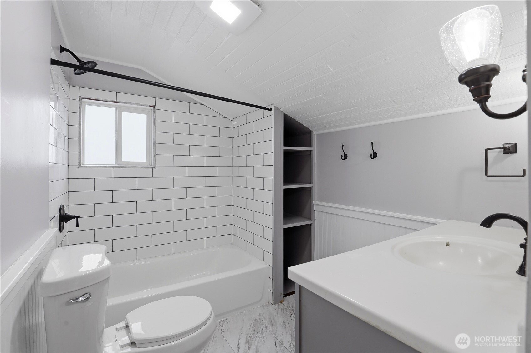 4807 N Howard Street Property Photo 18