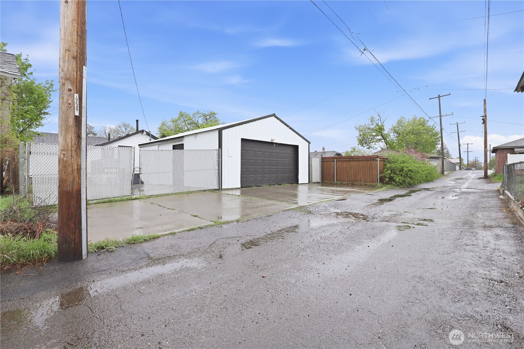 4807 N Howard Street Property Photo 32