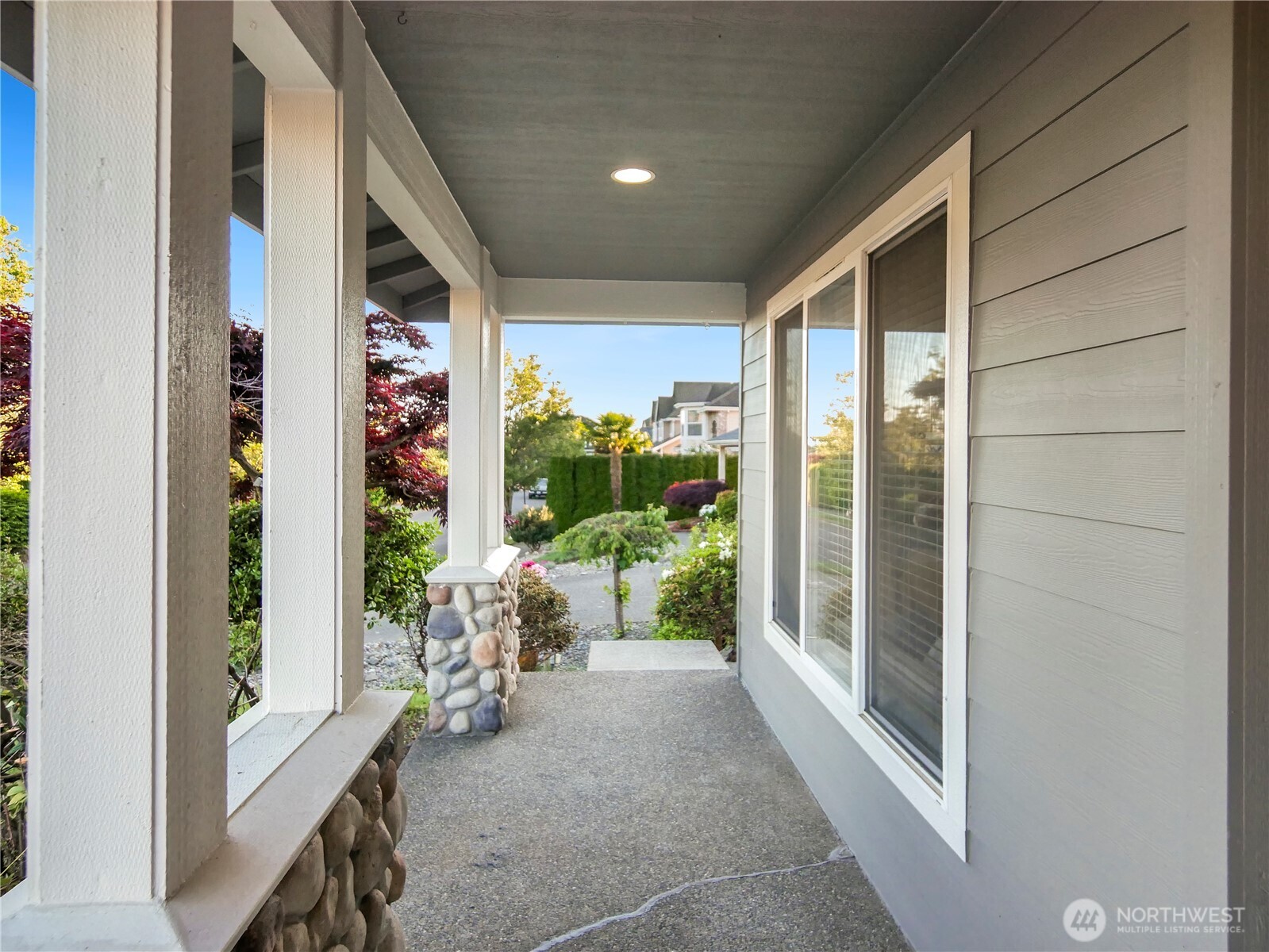 1818 Beacon Court Property Photo 3